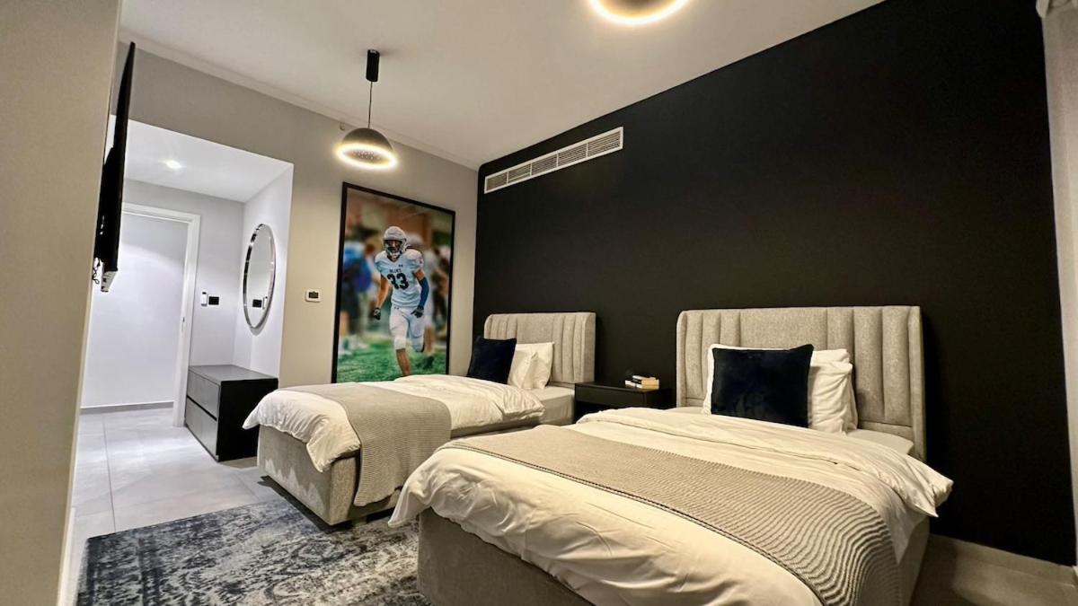 Ultimate 5br Luxury I 2500 Sqf I Burj Inner Circle Dubai