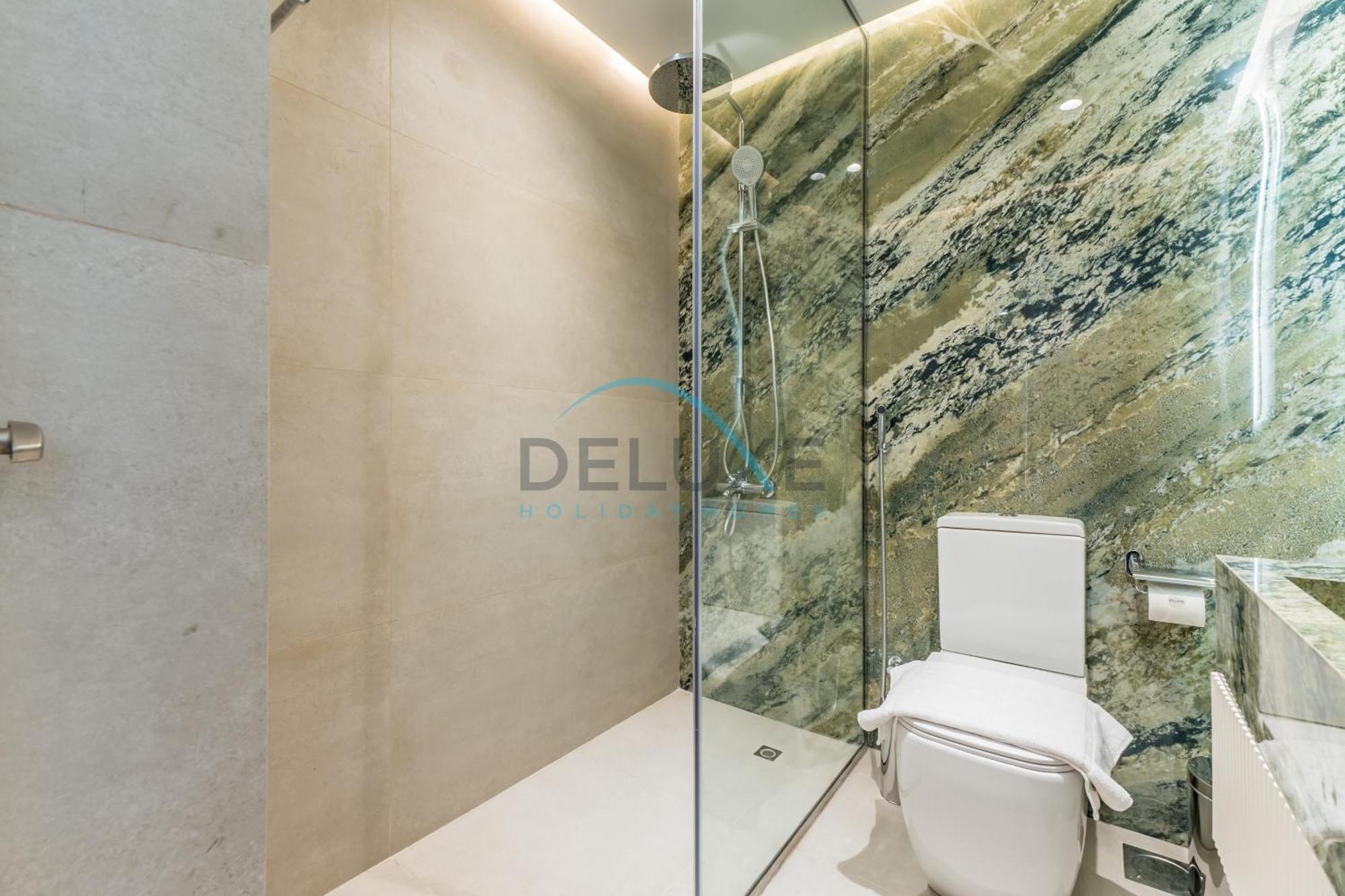 Apartment Upgraded 2br With Partial Sea View Near To Tram, Elite Residence, Marina By Deluxe Homes *