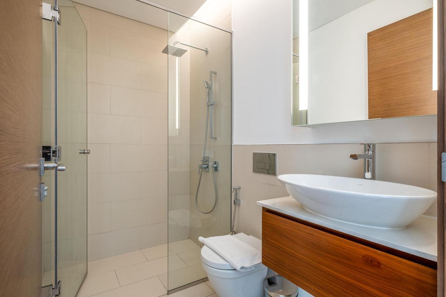 Lush 2 & Half Br In Walk With Burj Khalifa View