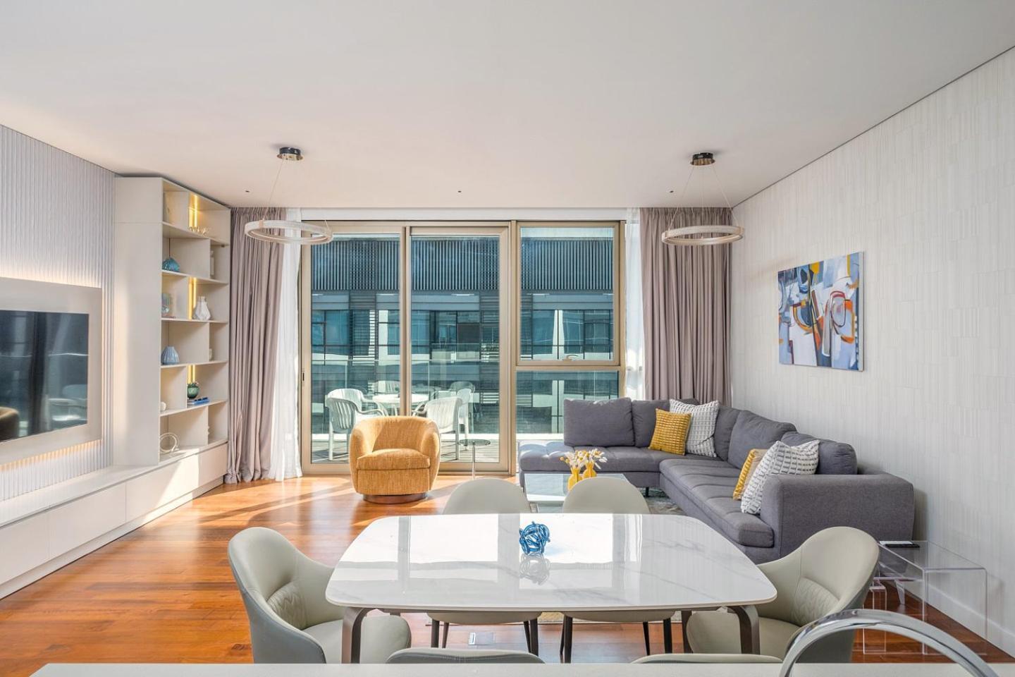 Lush 2 & Half Br In Walk With Burj Khalifa View Apartment Dubai