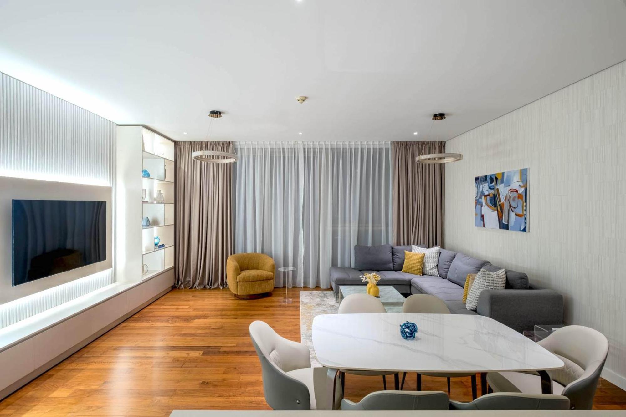 Apartment Lush 2 & Half Br In Walk With Burj Khalifa View
