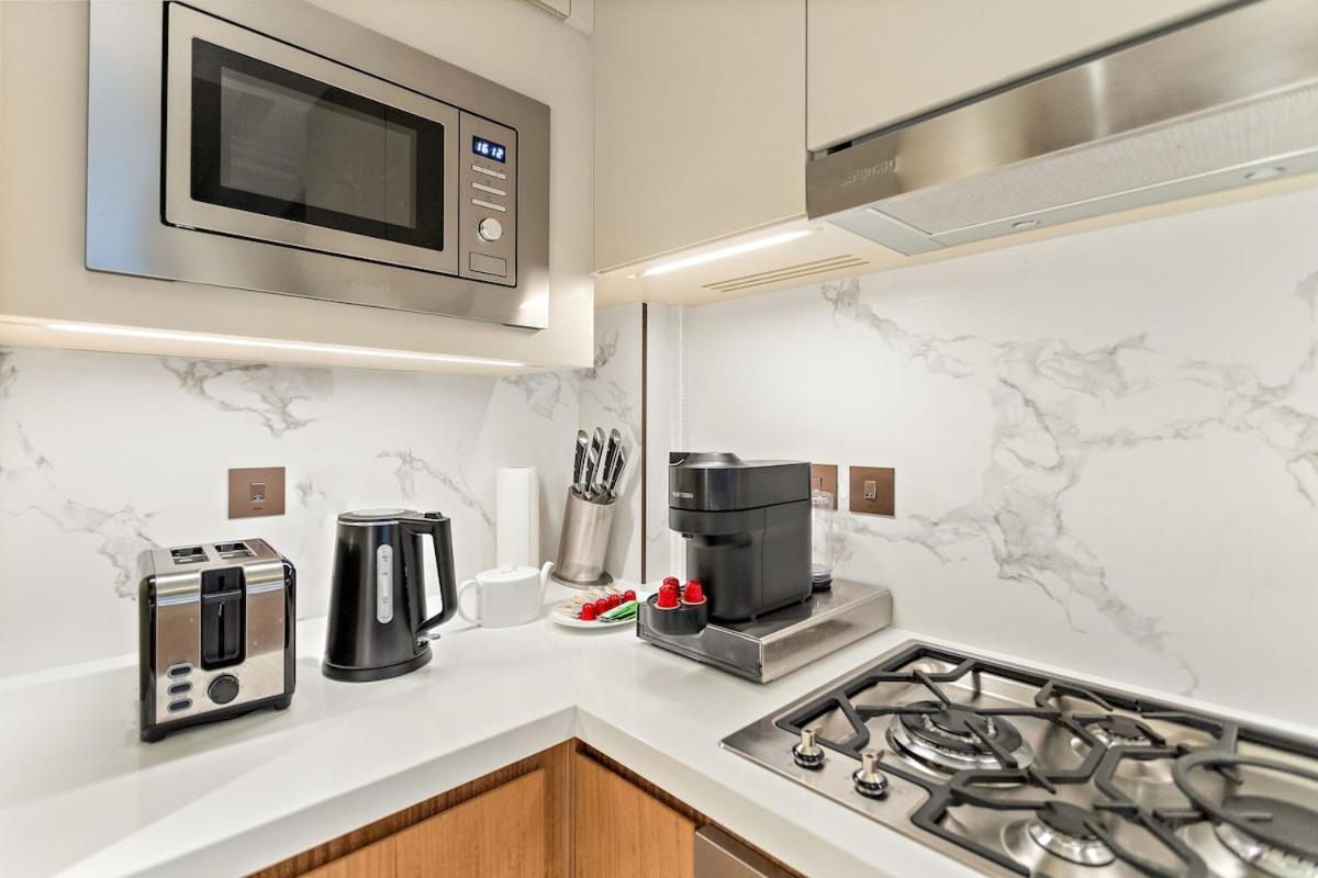 Apartment First Class 2br Luxury Urban Getaway Dubai