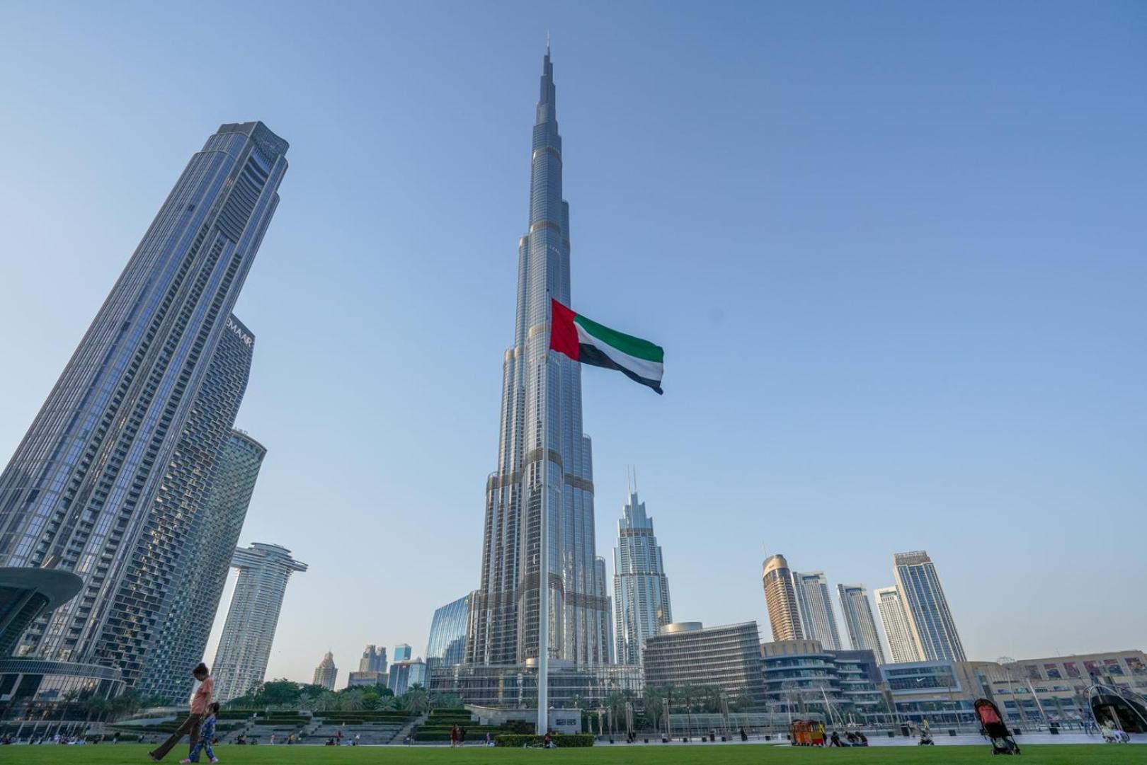 Downtown Luxury - Full Burj Khalifa & Fountain Views - 5 Minutes Walk To Mall Apartment *