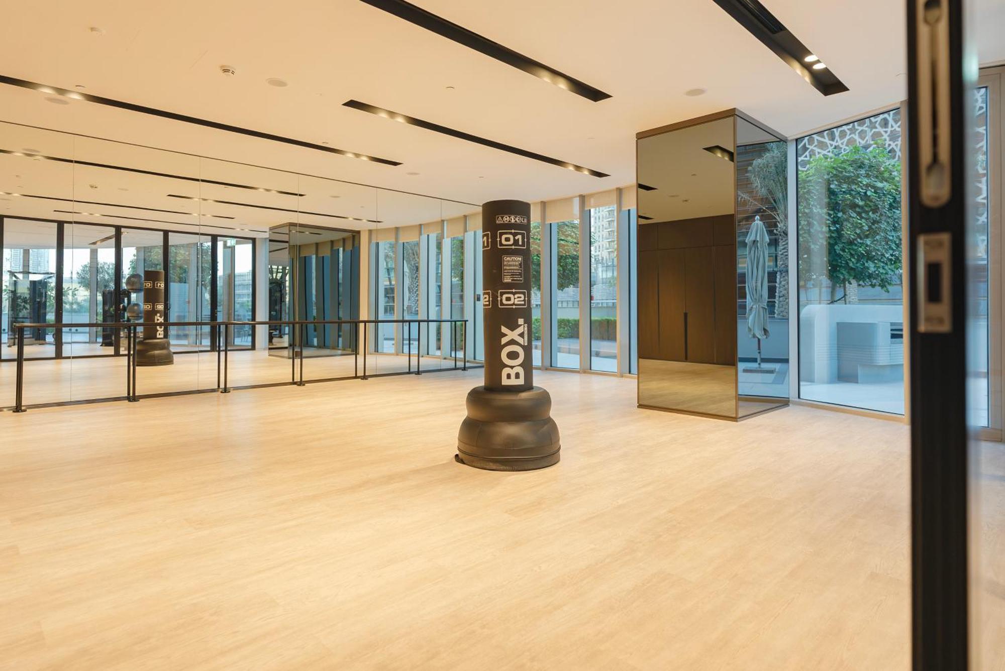 Downtown Luxury - Full Burj Khalifa & Fountain Views - 5 Minutes Walk To Mall Apartment *
