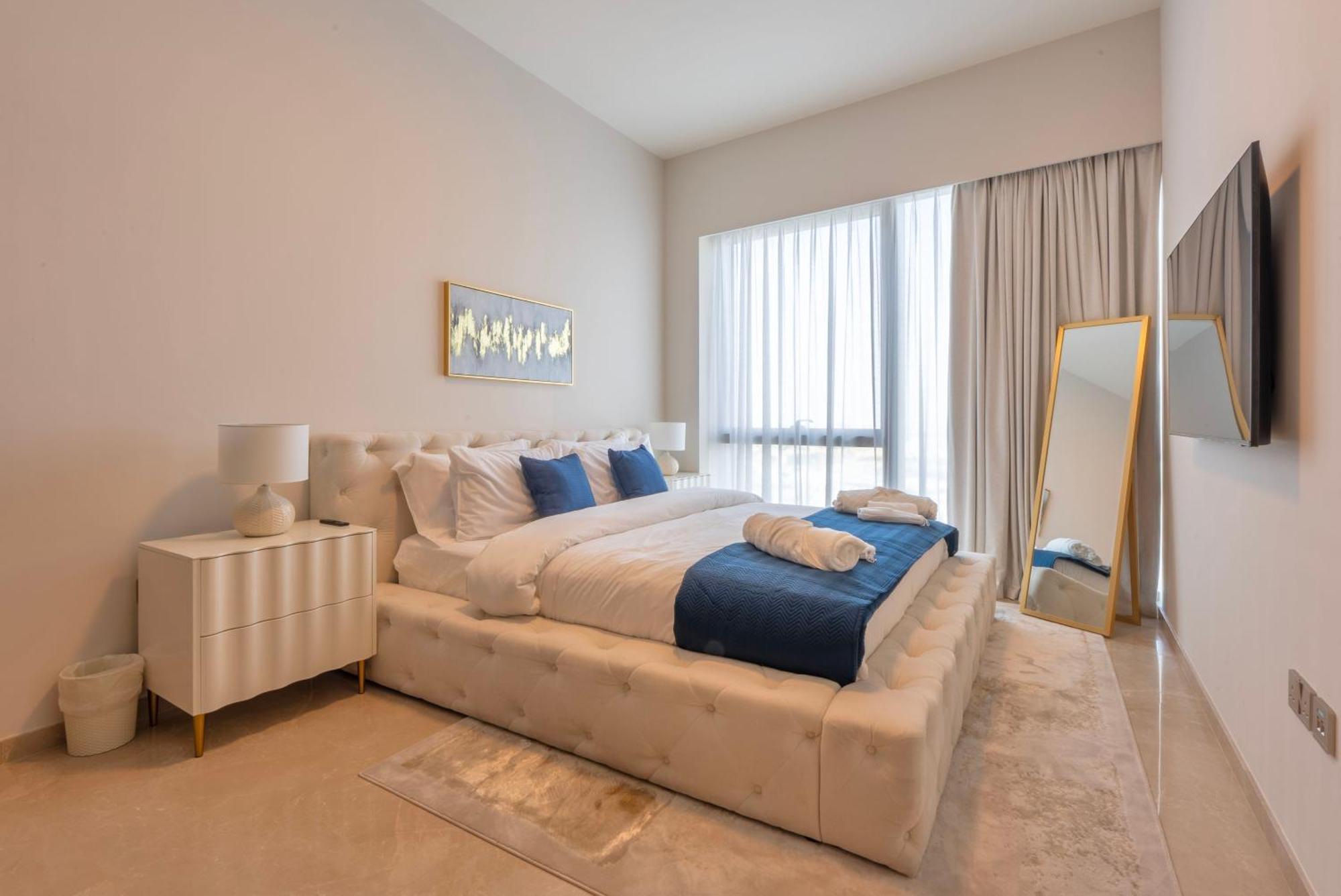 Downtown Luxury - Full Burj Khalifa & Fountain Views - 5 Minutes Walk To Mall Apartment