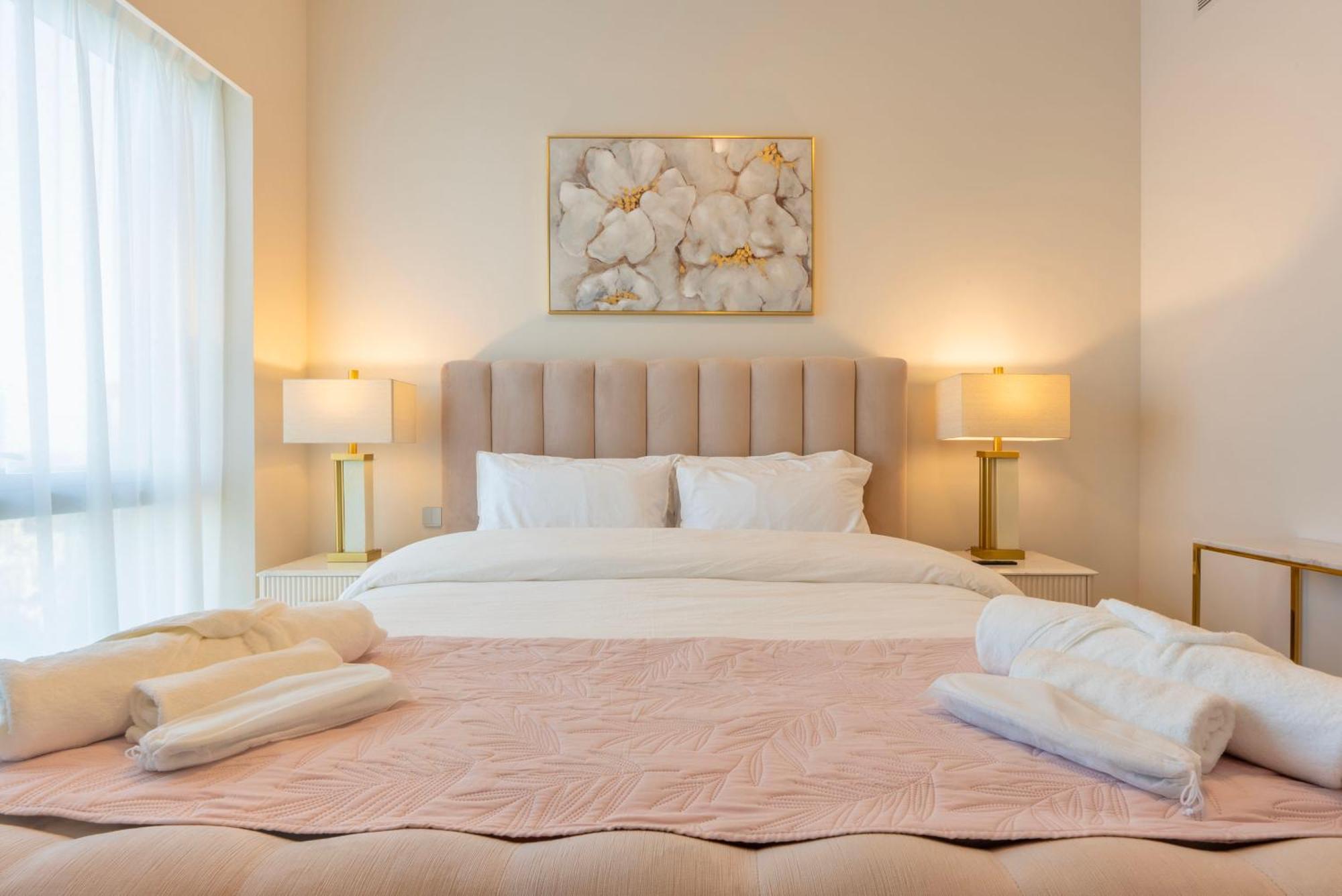 Downtown Luxury - Full Burj Khalifa & Fountain Views - 5 Minutes Walk To Mall Apartment Dubai