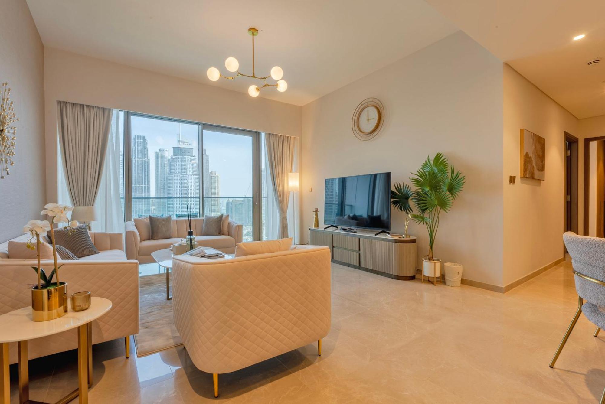 Downtown Luxury - Full Burj Khalifa & Fountain Views - 5 Minutes Walk To Mall Apartment *