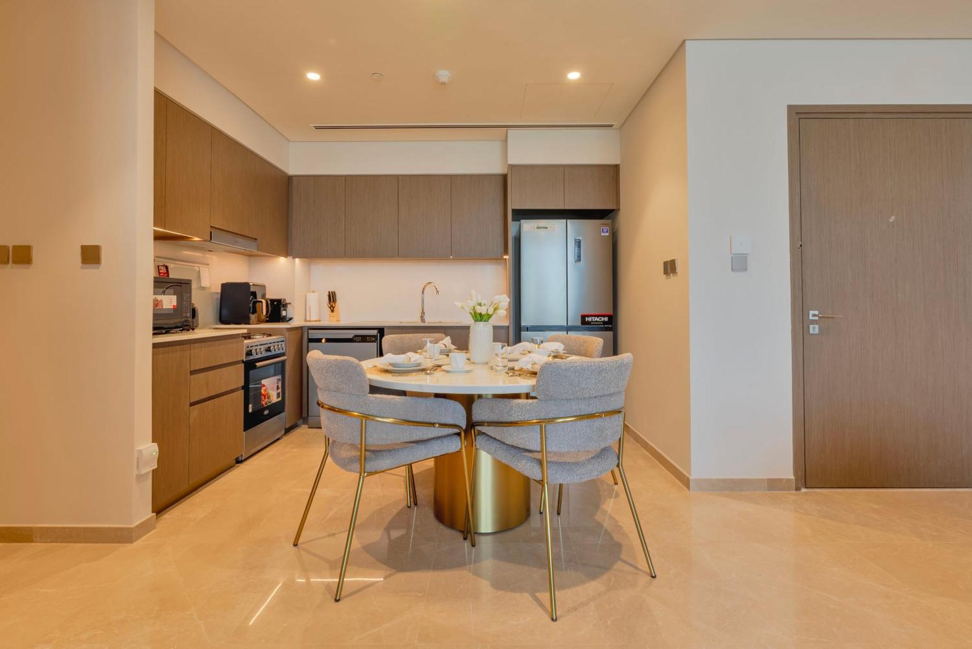 Downtown Luxury - Full Burj Khalifa & Fountain Views - 5 Minutes Walk To Mall Apartment