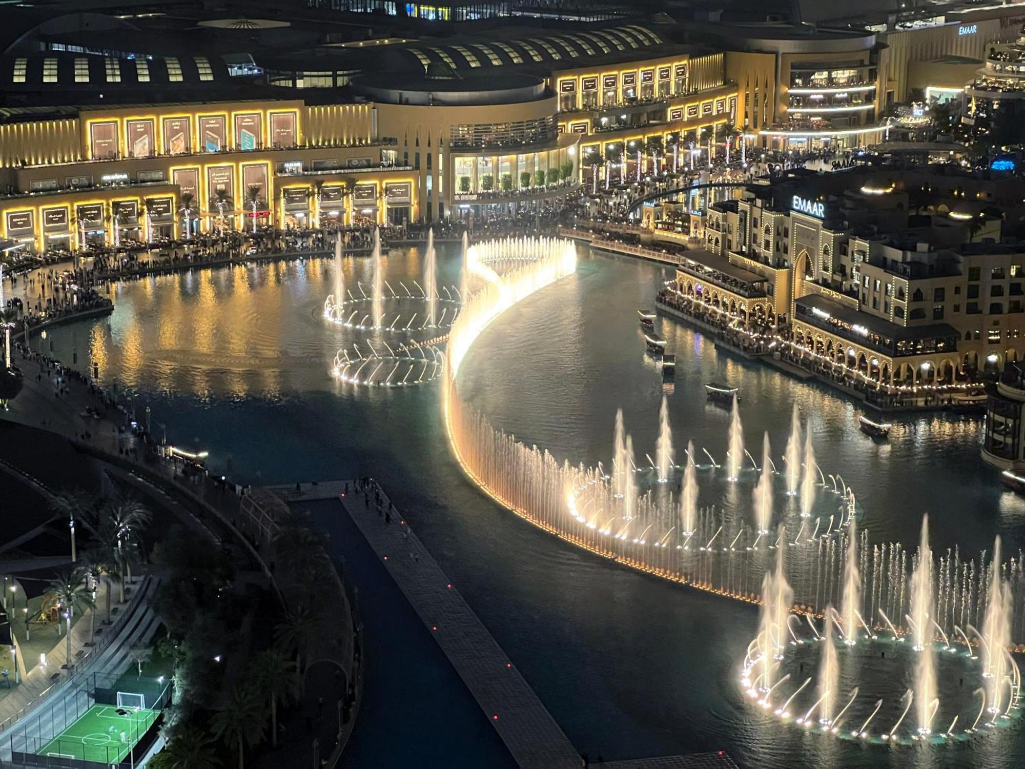 Apartment Downtown Luxury - Full Burj Khalifa & Fountain Views - 5 Minutes Walk To Mall Dubai