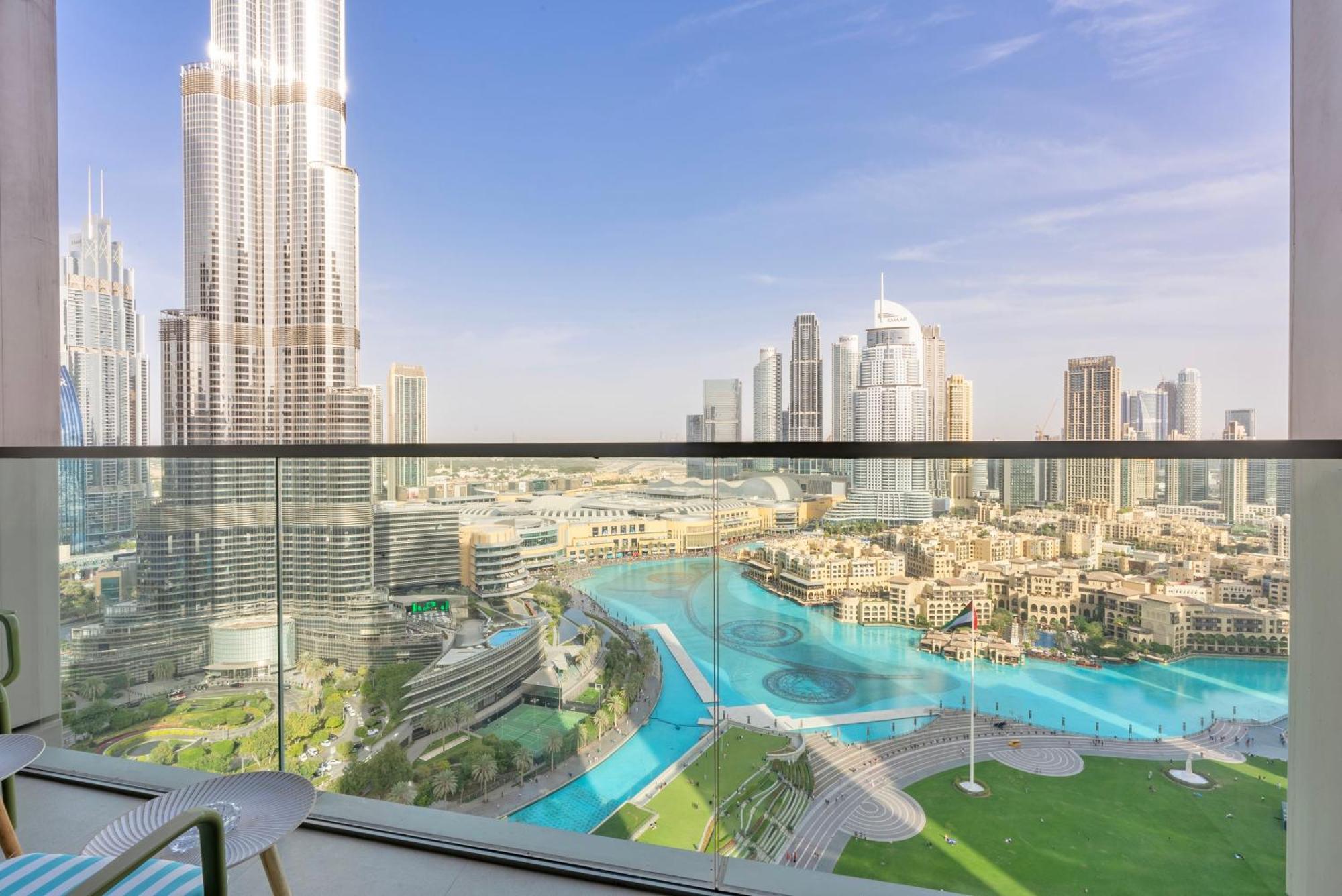Apartment Downtown Luxury - Full Burj Khalifa & Fountain Views - 5 Minutes Walk To Mall Dubai
