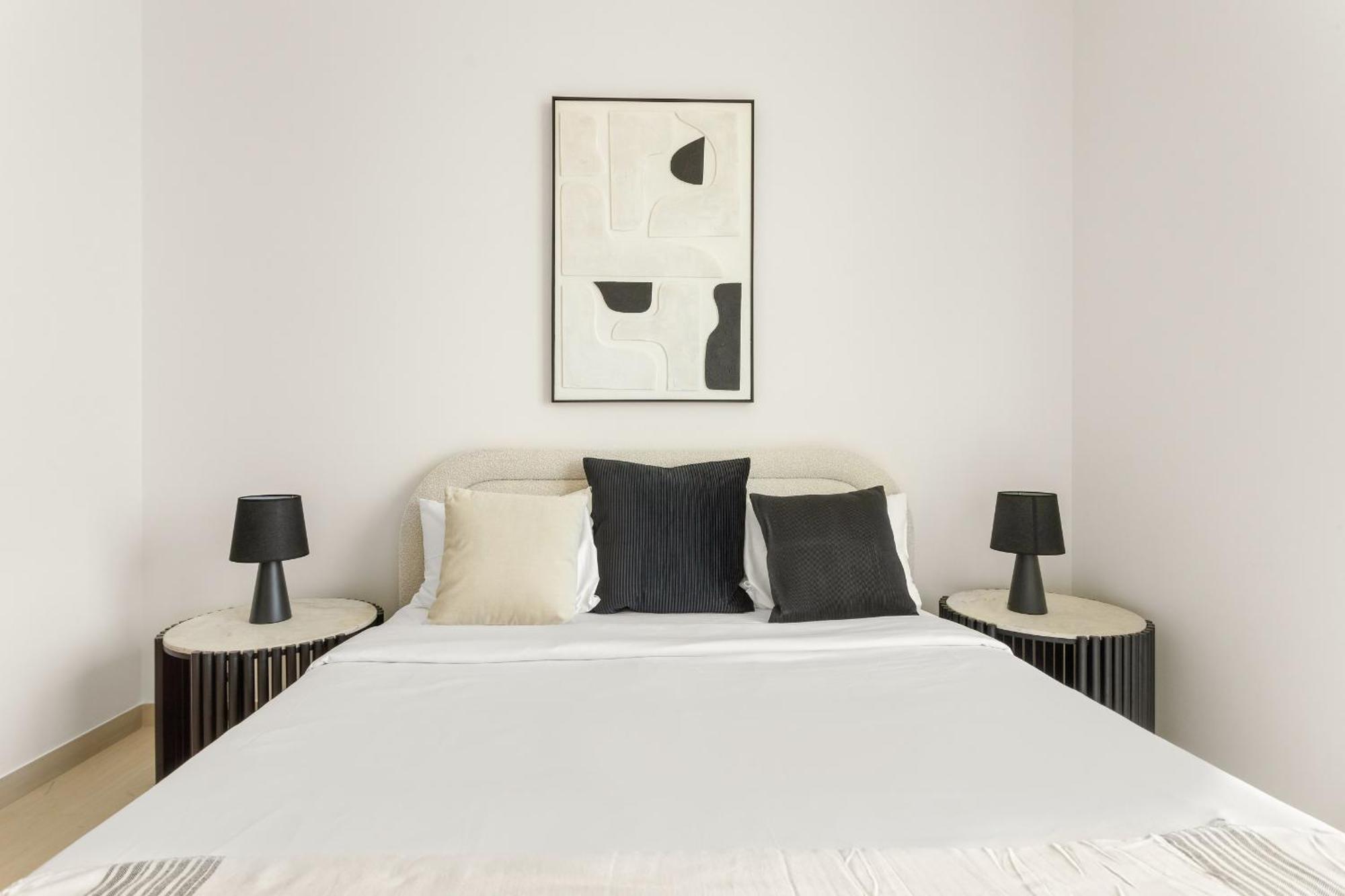 Vayk - Luxury 2 Bedrooms With Jacuzzi In Jvc * Dubai