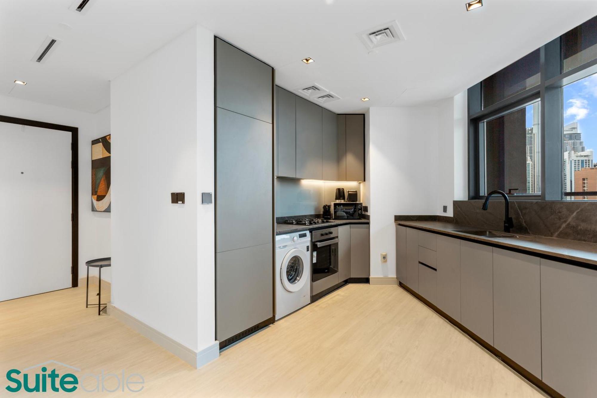 Luxe 2 Bedroom With Burj Khalifa And Marina Views Apartment