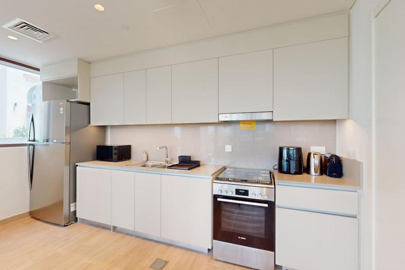 Sunset At Creek - Exquisite Two Bedroom Apartment *