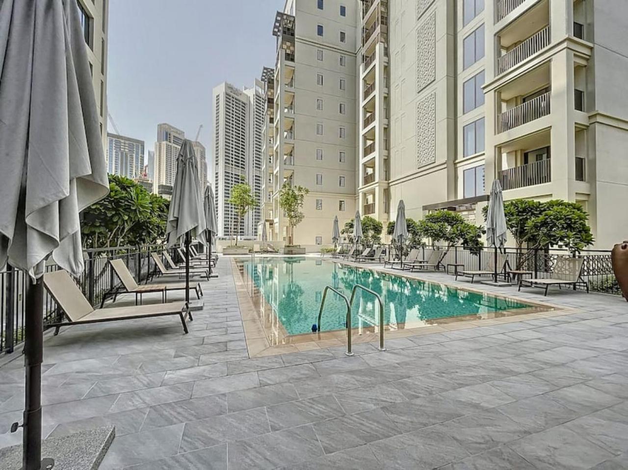 Sunset At Creek - Exquisite Two Bedroom Apartment