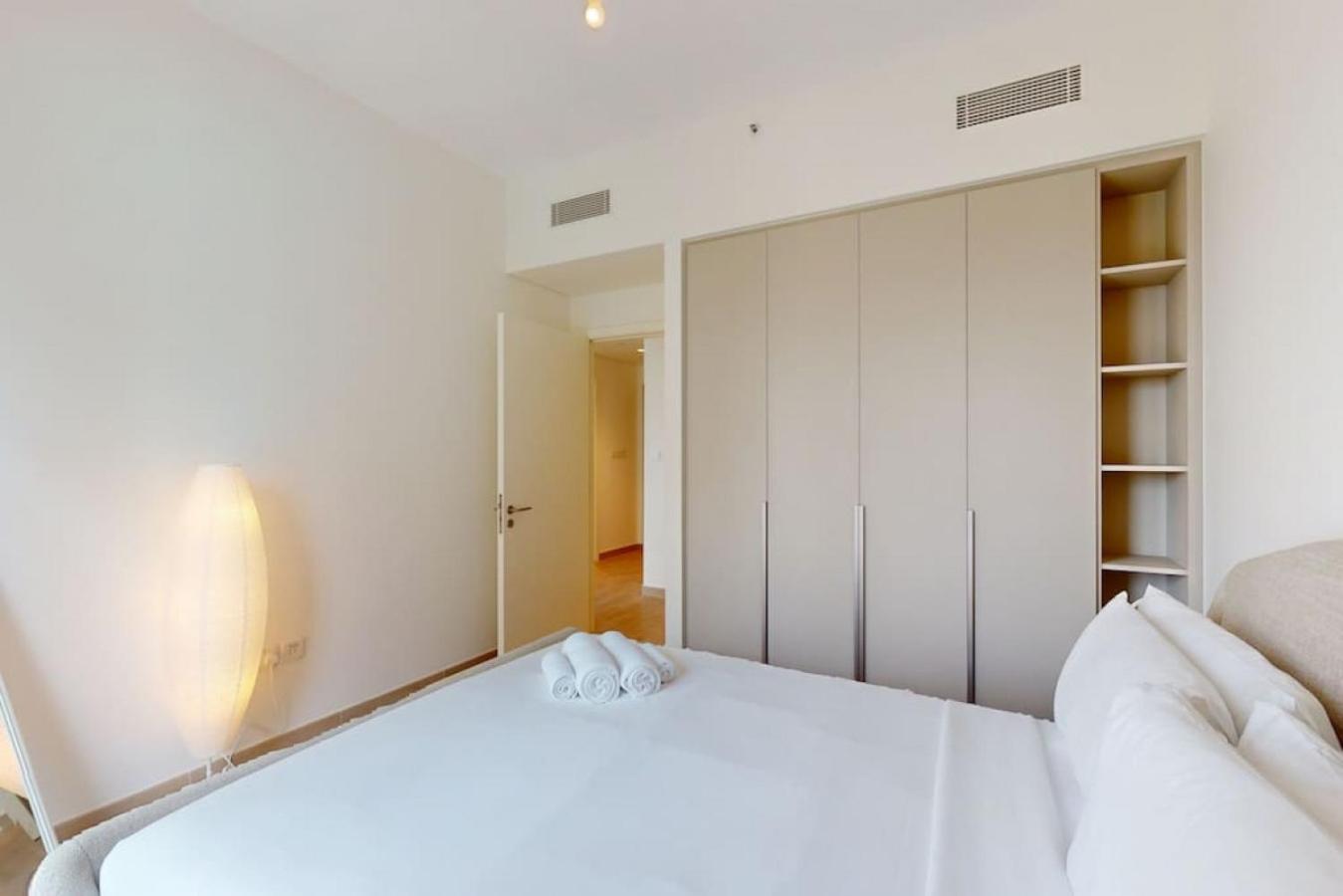 Sunset At Creek - Exquisite Two Bedroom Apartment