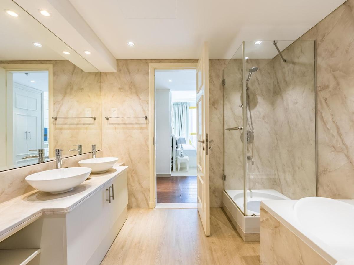 Luxury Spacious In The Iconic Park Towers Apartment *