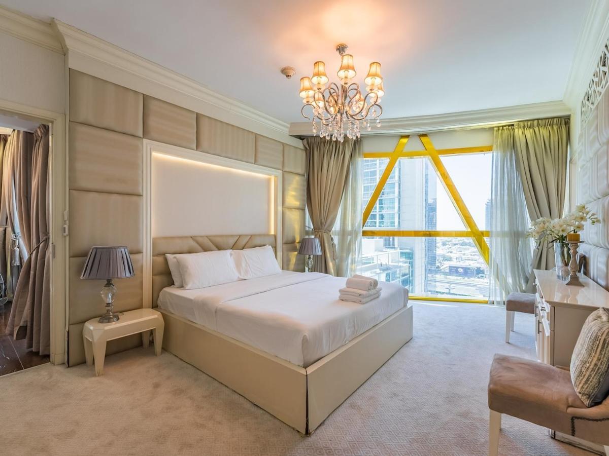 Luxury Spacious In The Iconic Park Towers Apartment *