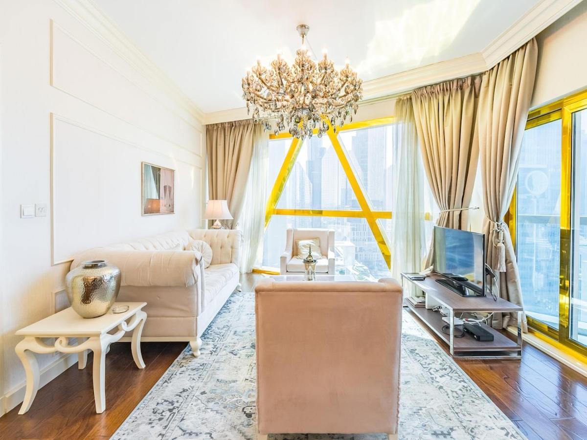 Luxury Spacious In The Iconic Park Towers Apartment Dubai
