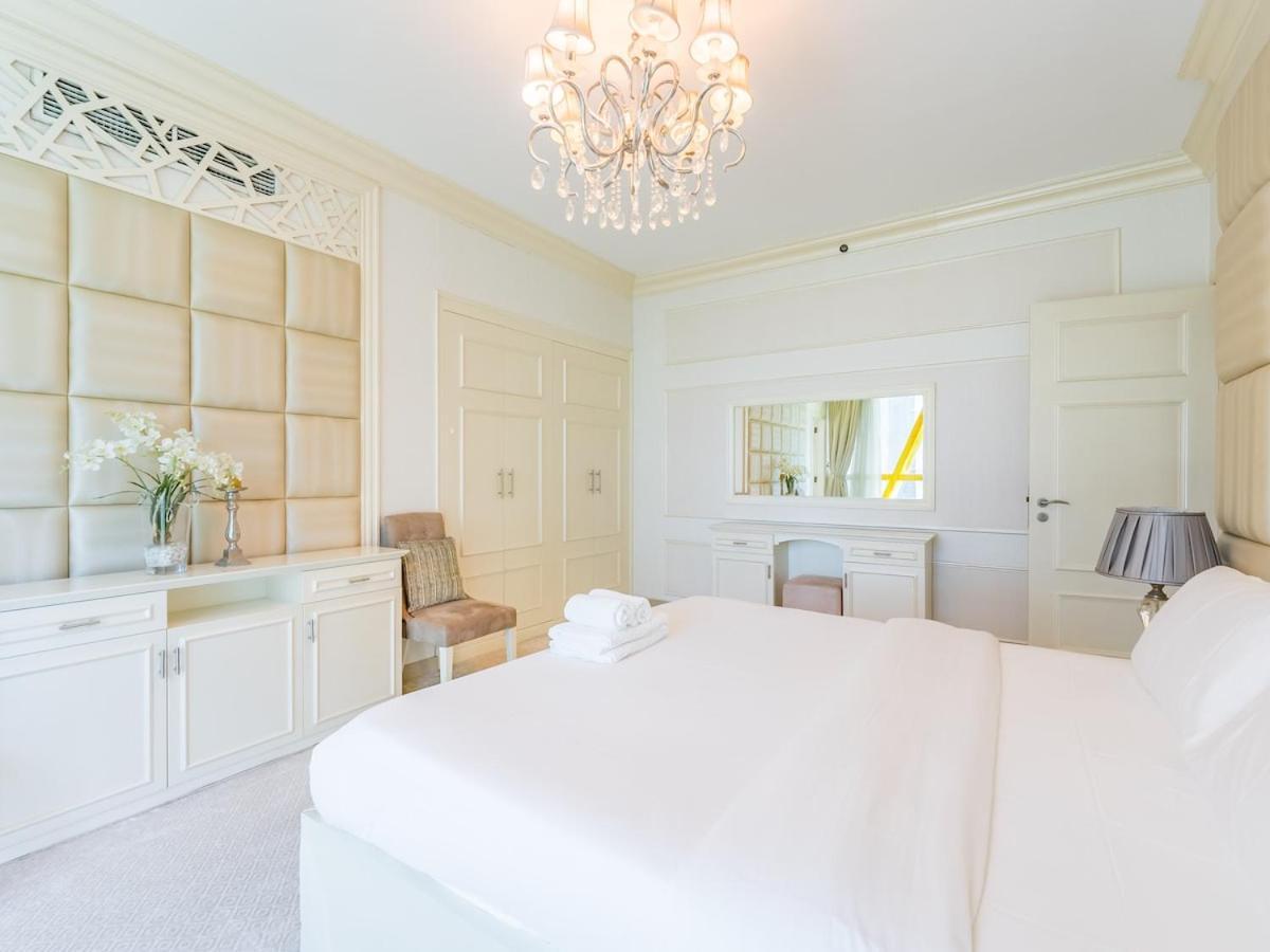 Luxury Spacious In The Iconic Park Towers *