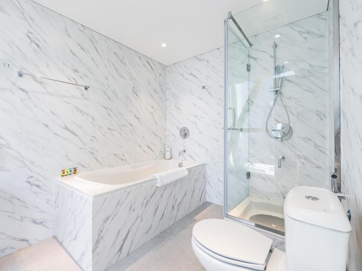 Luxury Spacious In The Iconic Park Towers Apartment *