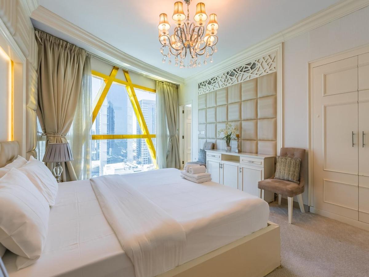 Apartment Luxury Spacious In The Iconic Park Towers