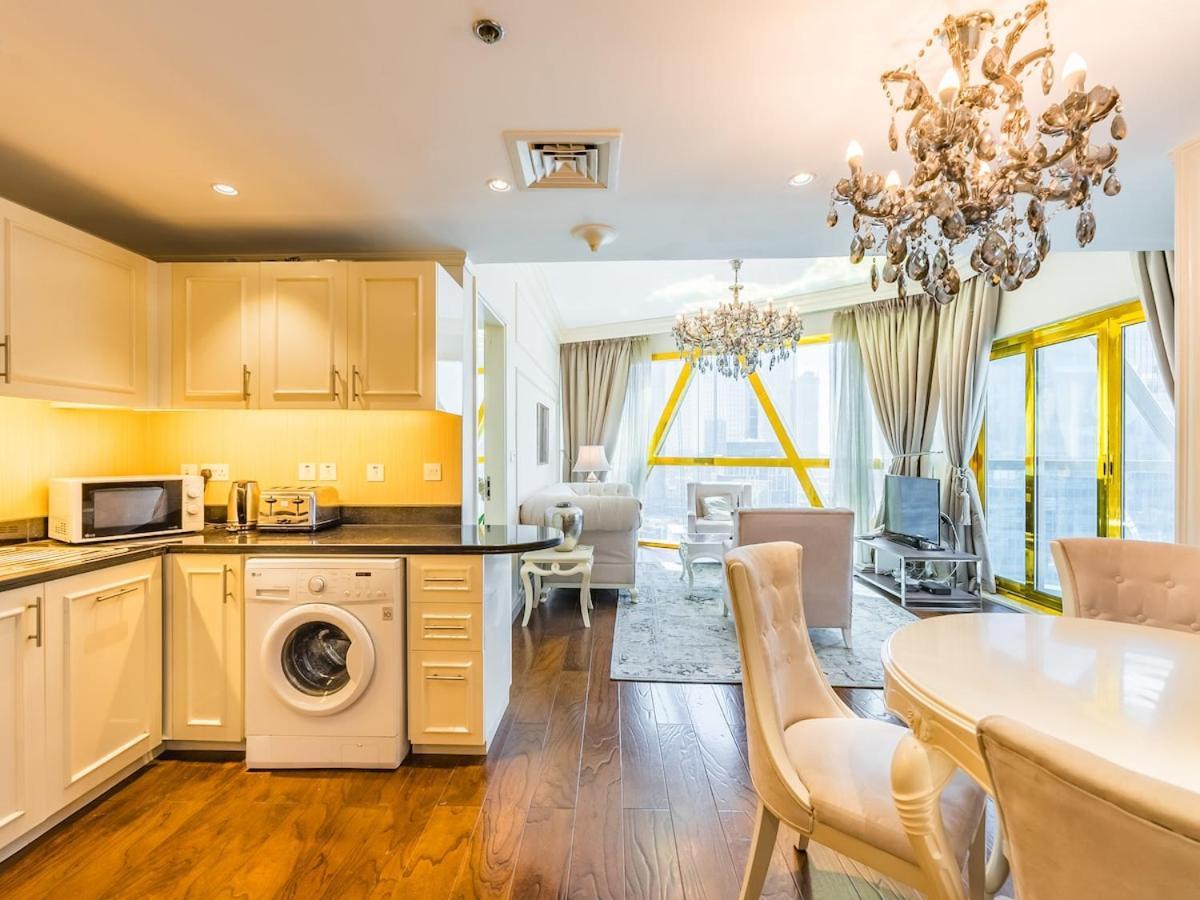 Luxury Spacious In The Iconic Park Towers Apartment *
