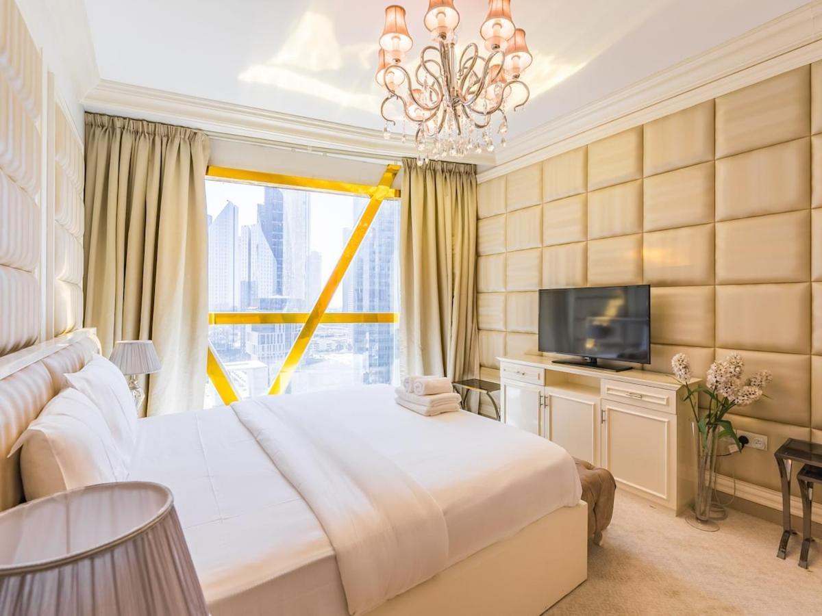 Luxury Spacious In The Iconic Park Towers Apartment Dubai