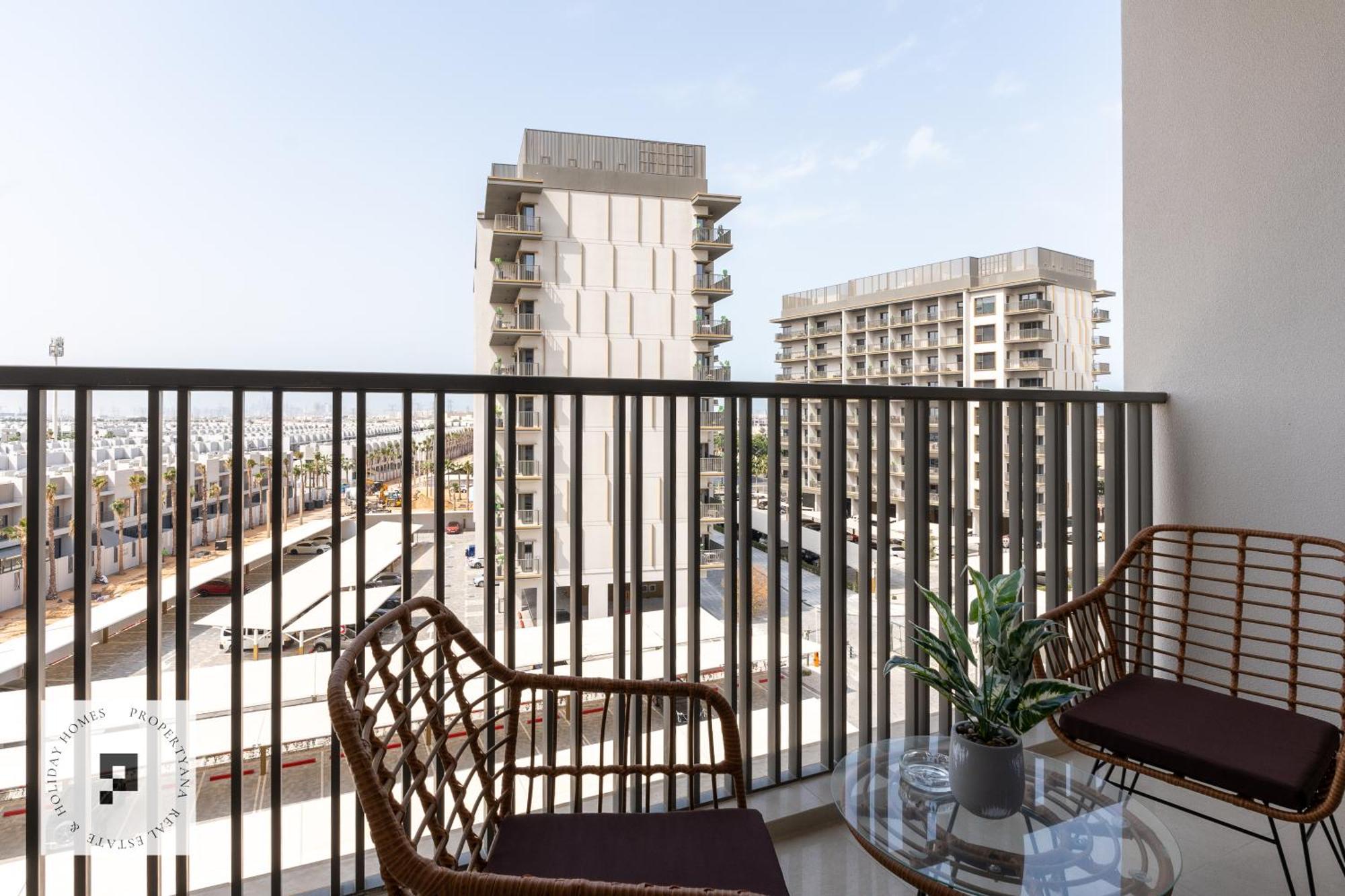 Budget-friendly Brand New In Mag 980 Apartment
