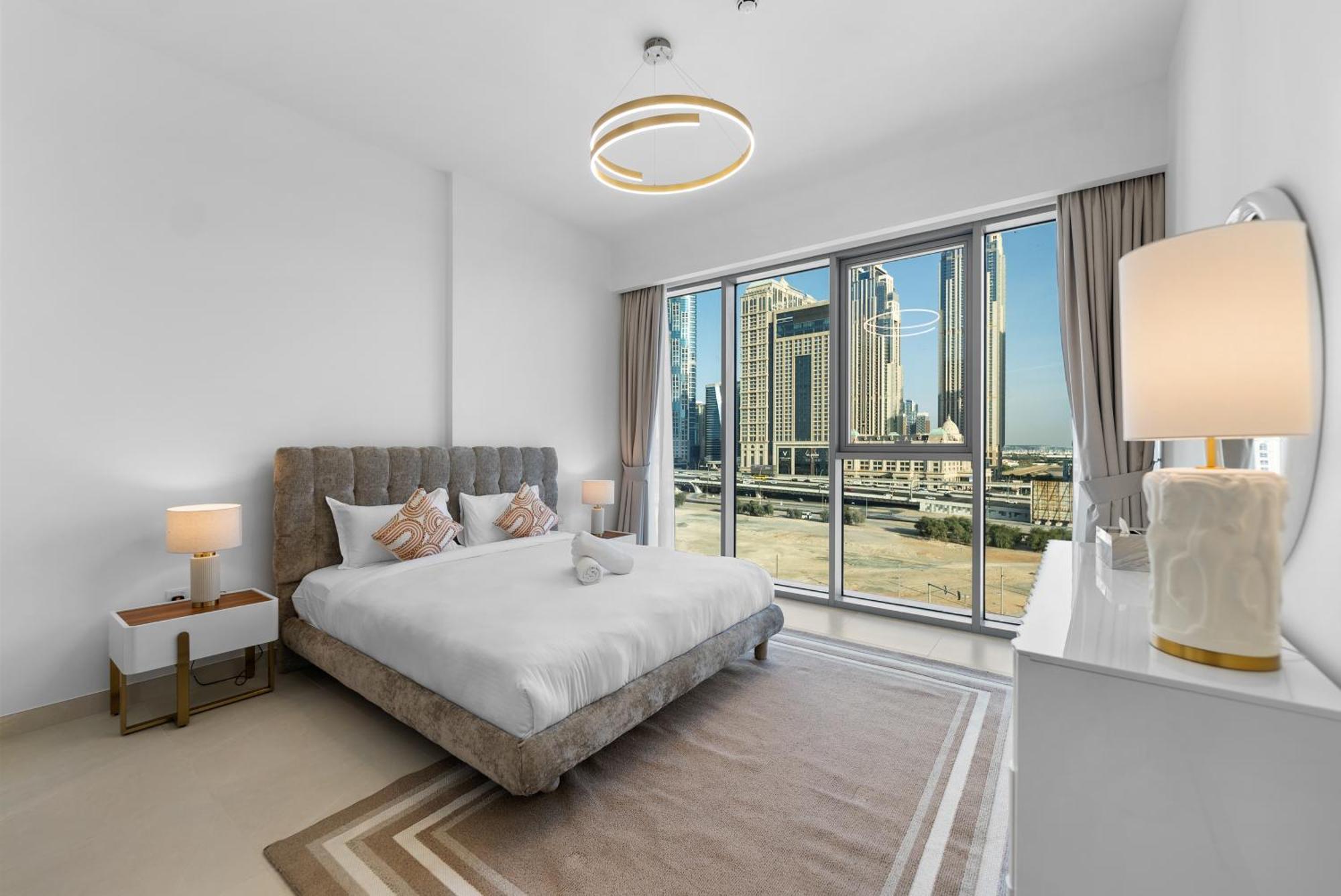 Magnificent - New 1br In Canal Front Residences * Dubai