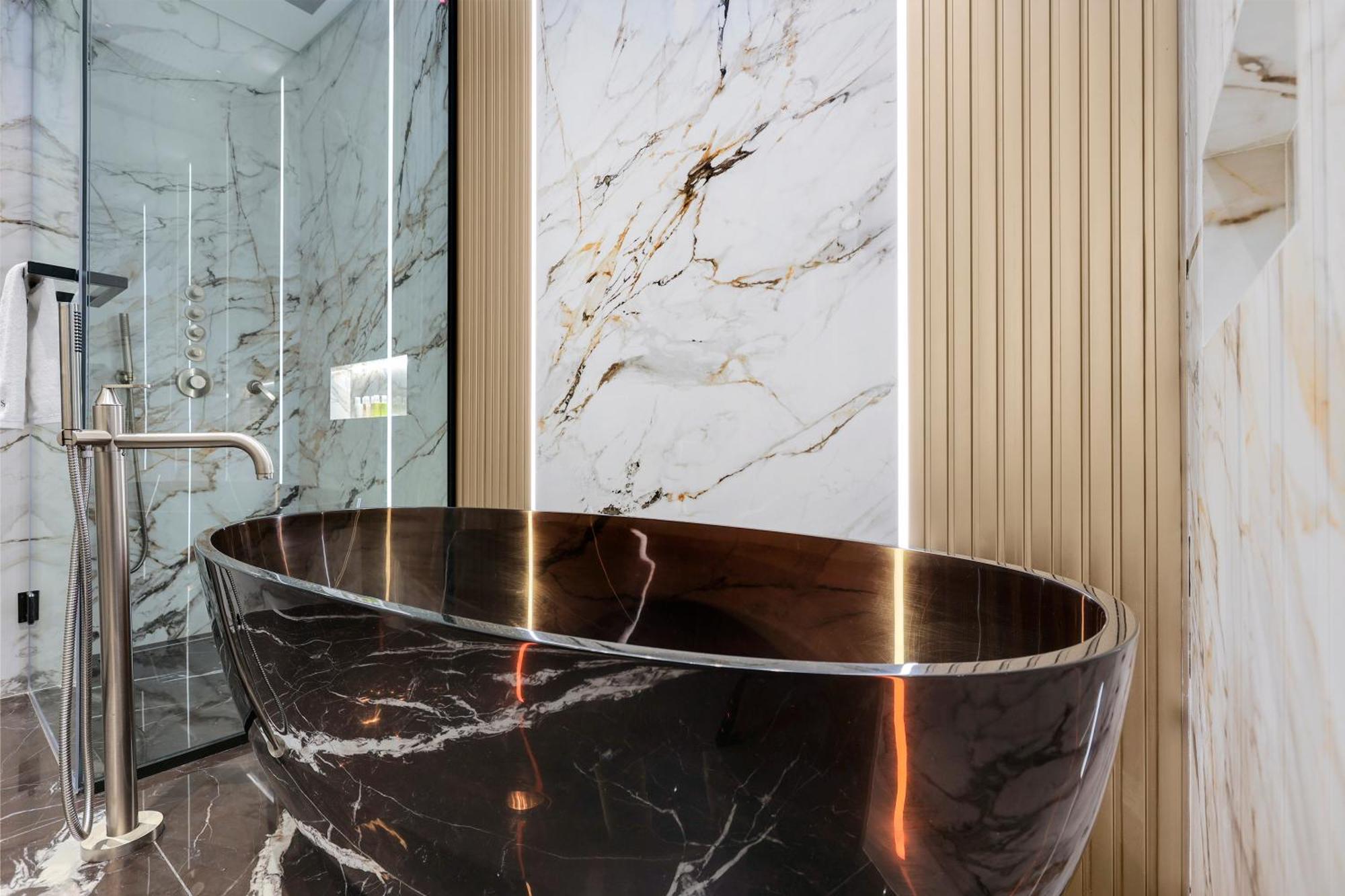 Apartment First Class Penthouse Elegance Meets Luxury Dubai