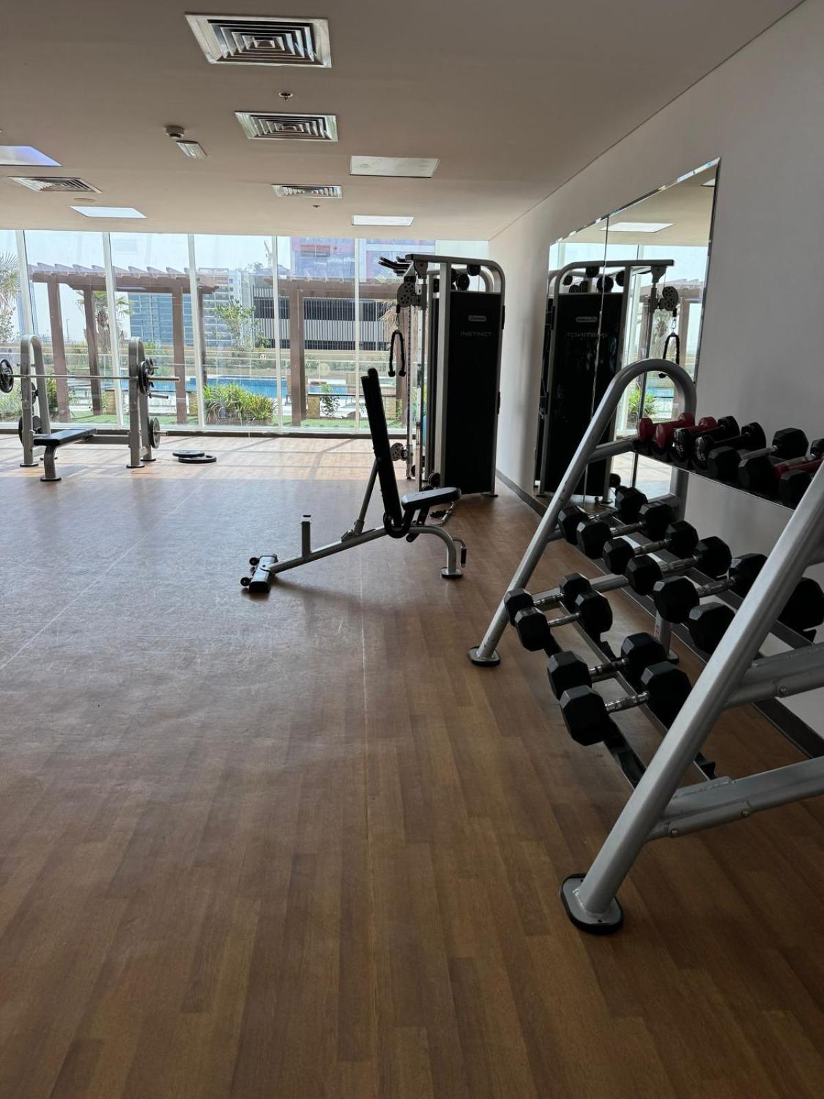 Apartment Fully Equipped Prime Location With Pool & Gym *