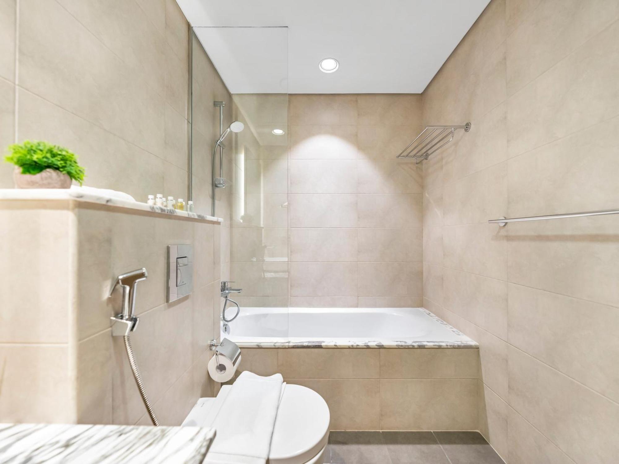 Apartment Stunning Burj View - High Infinity Pool - Cozy 2br *