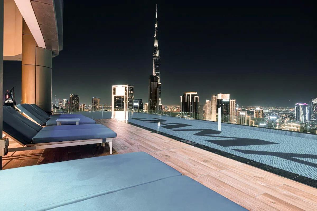Apartment Stunning Burj View - High Infinity Pool - Cozy 2br