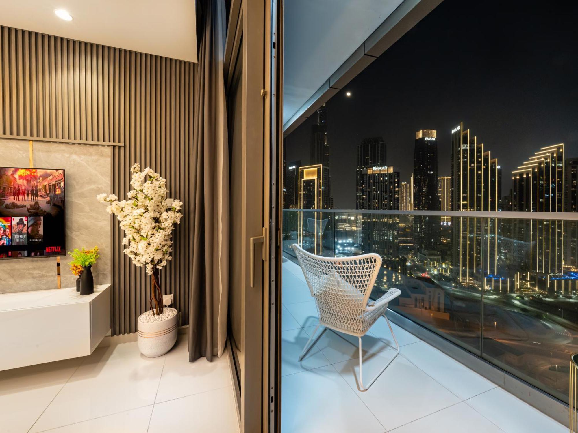 Apartment Stunning Burj View - High Infinity Pool - Cozy 2br Dubai