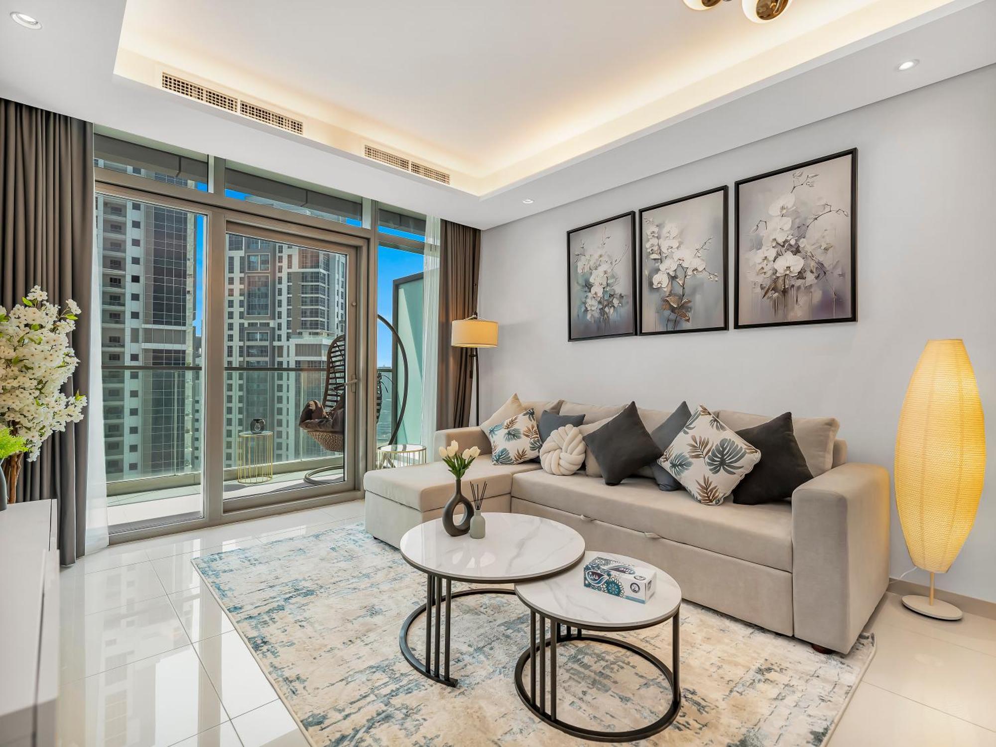 Stunning Burj View - High Infinity Pool - Cozy 2br * Dubai