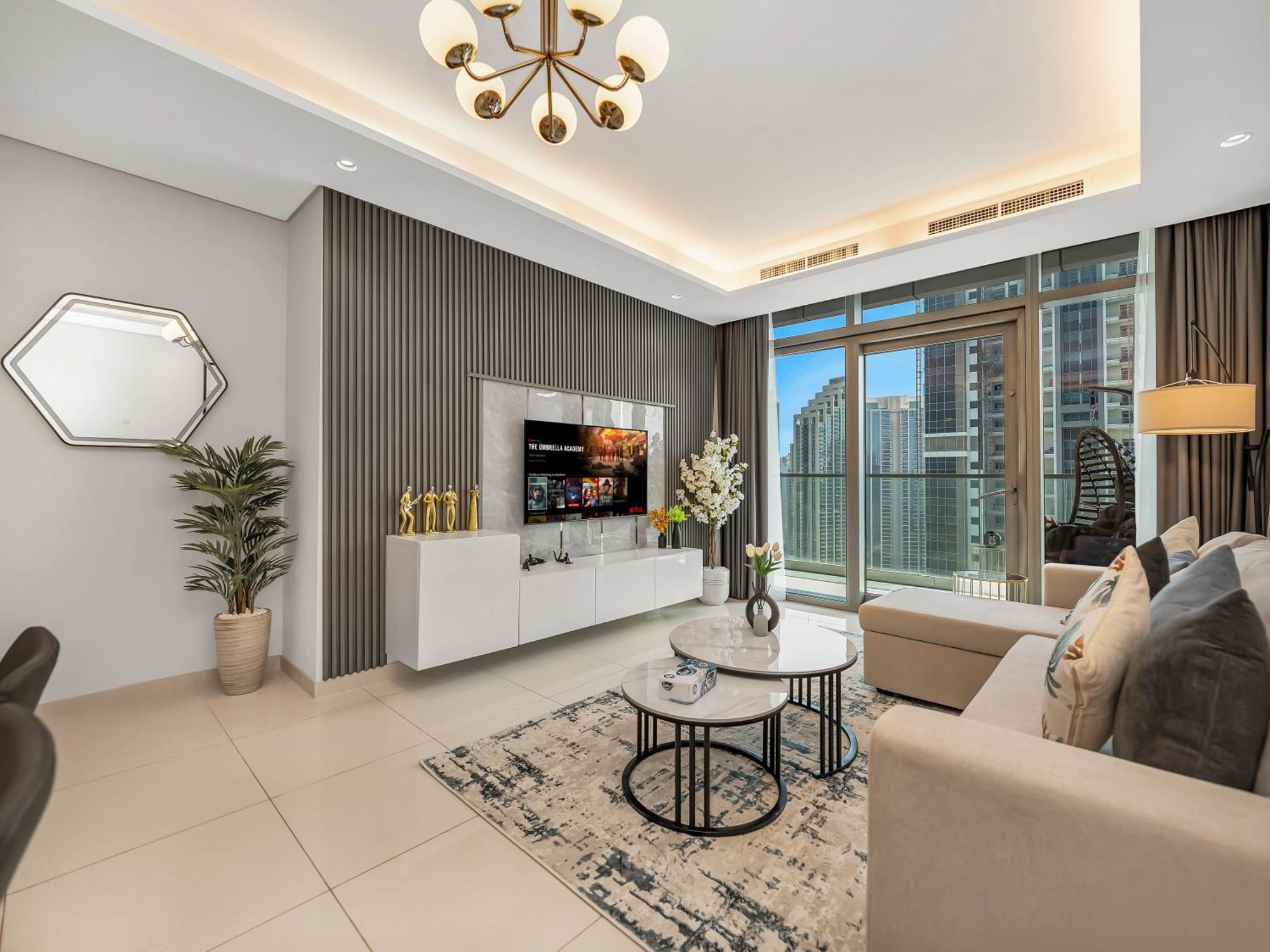 Stunning Burj View - High Infinity Pool - Cozy 2br * Dubai