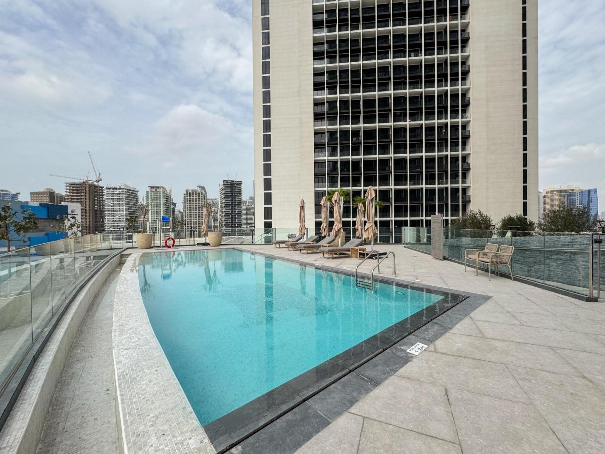 Stylish 2brurban Retreat 10 Min To Burj Khalifa *
