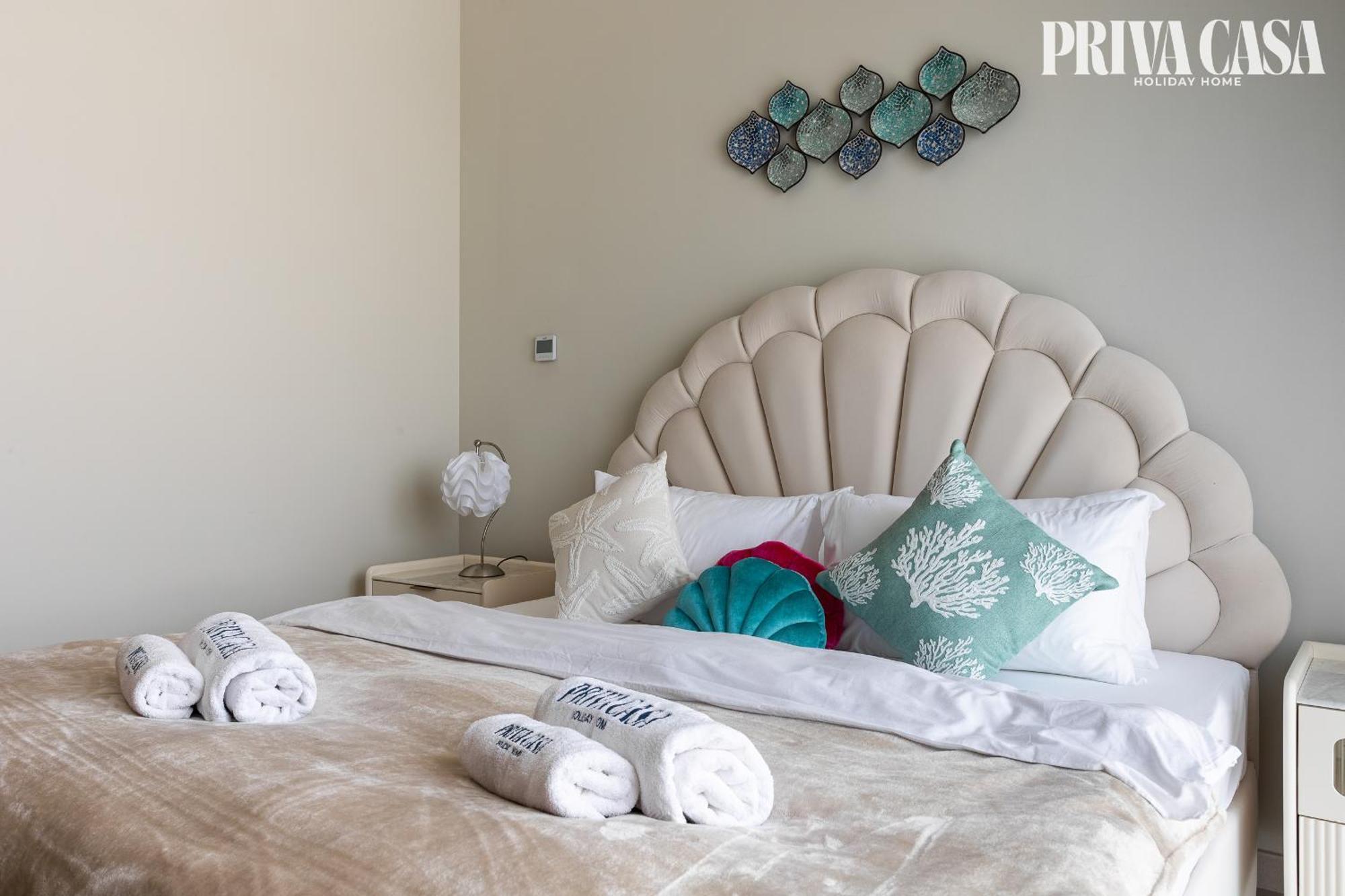Priva Casa - Classy 2br Retreat Vida Apartment Dubai