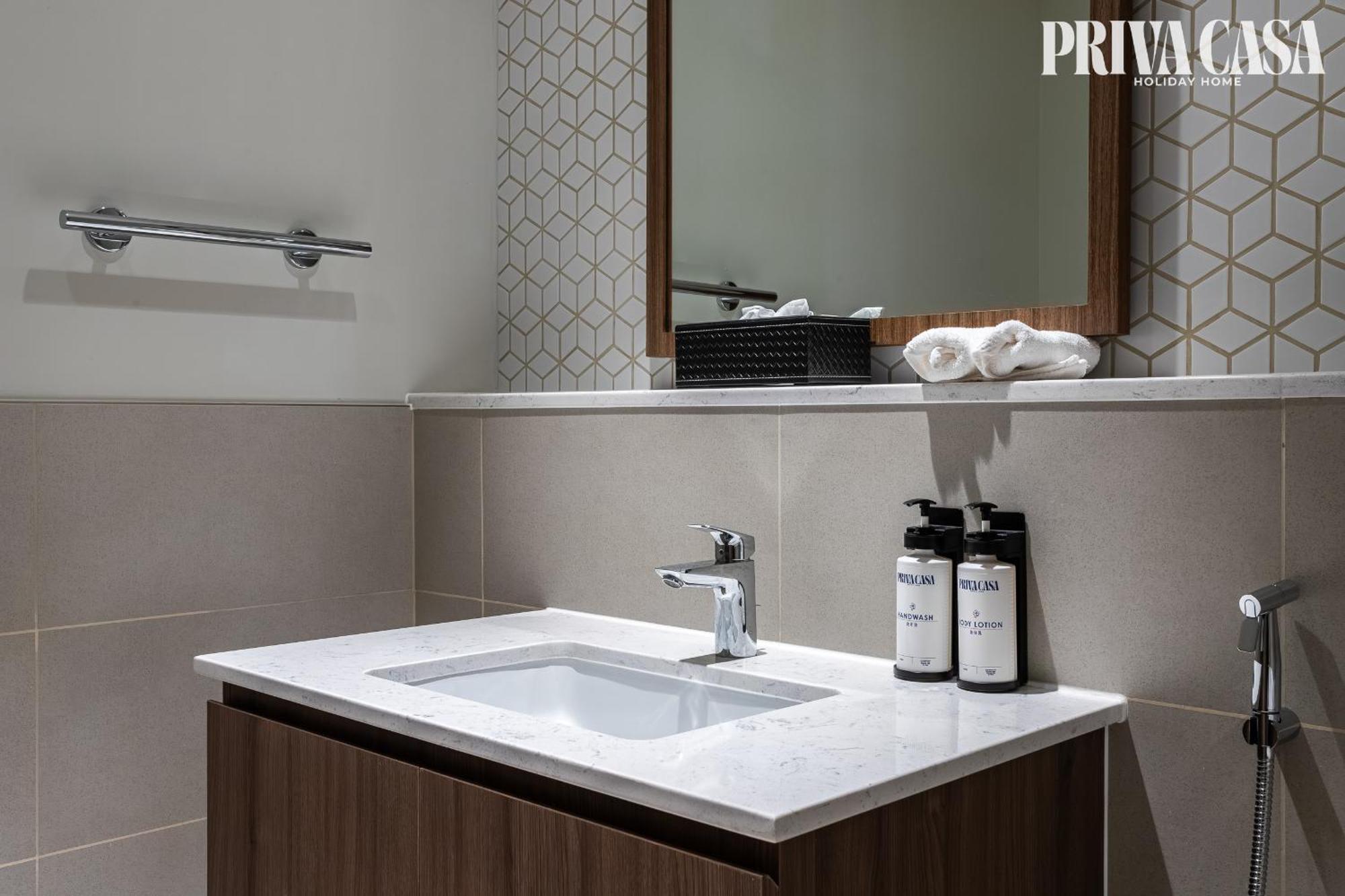 Priva Casa - Classy 2br Retreat Vida * Dubai