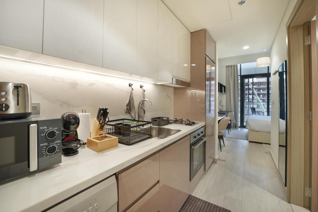 Easygo- Splendid In Al Meydan Living Apartment