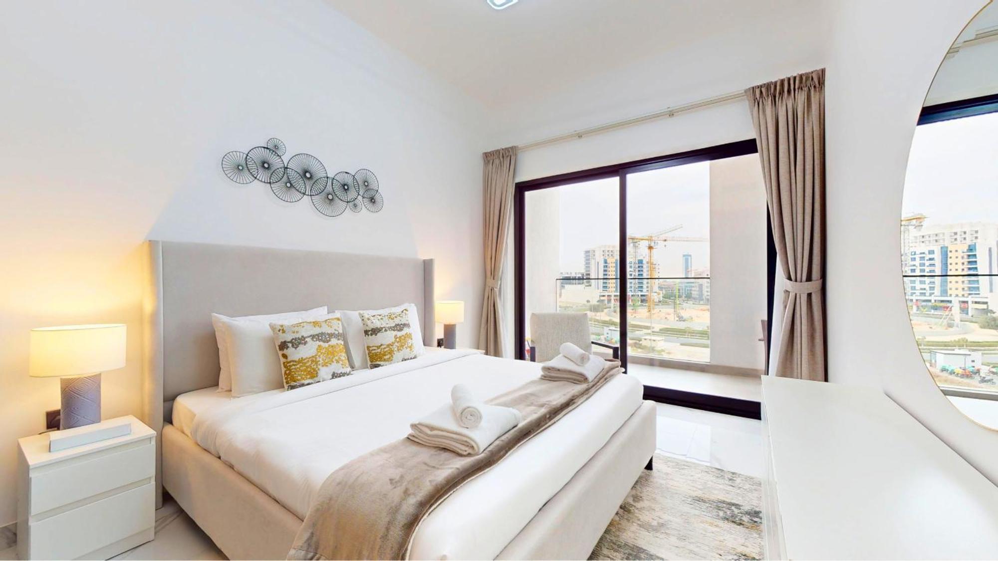 Premium 1br Retreat In Arjan Premier Location Apartment