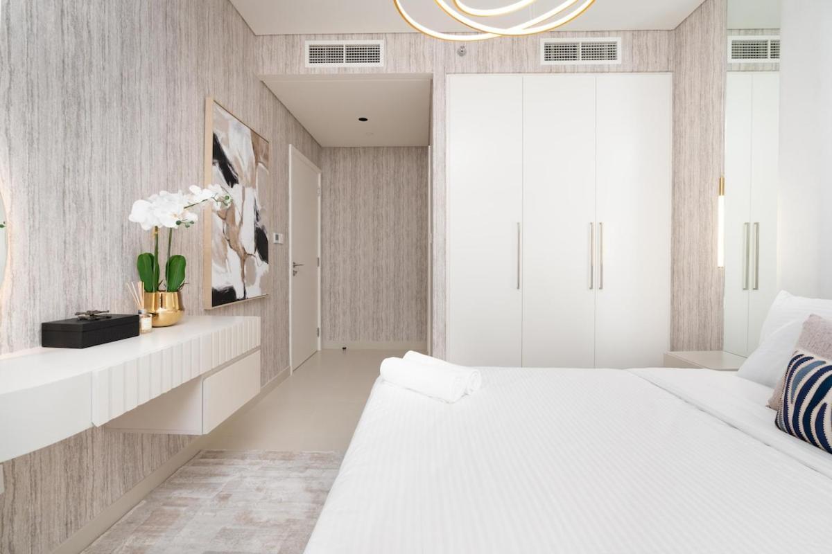 Luxury Furnished Unit In Downtown High Floor Apartment Dubai