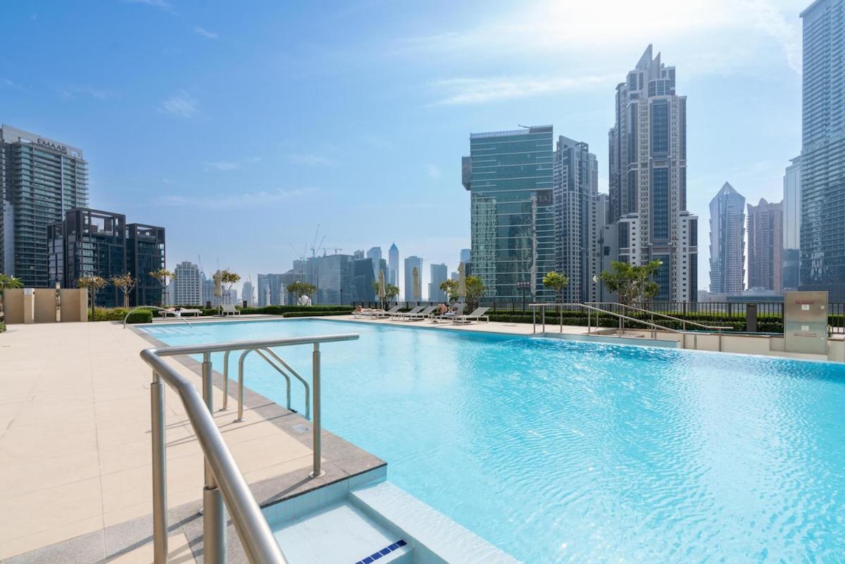 Luxury Furnished Unit In Downtown High Floor