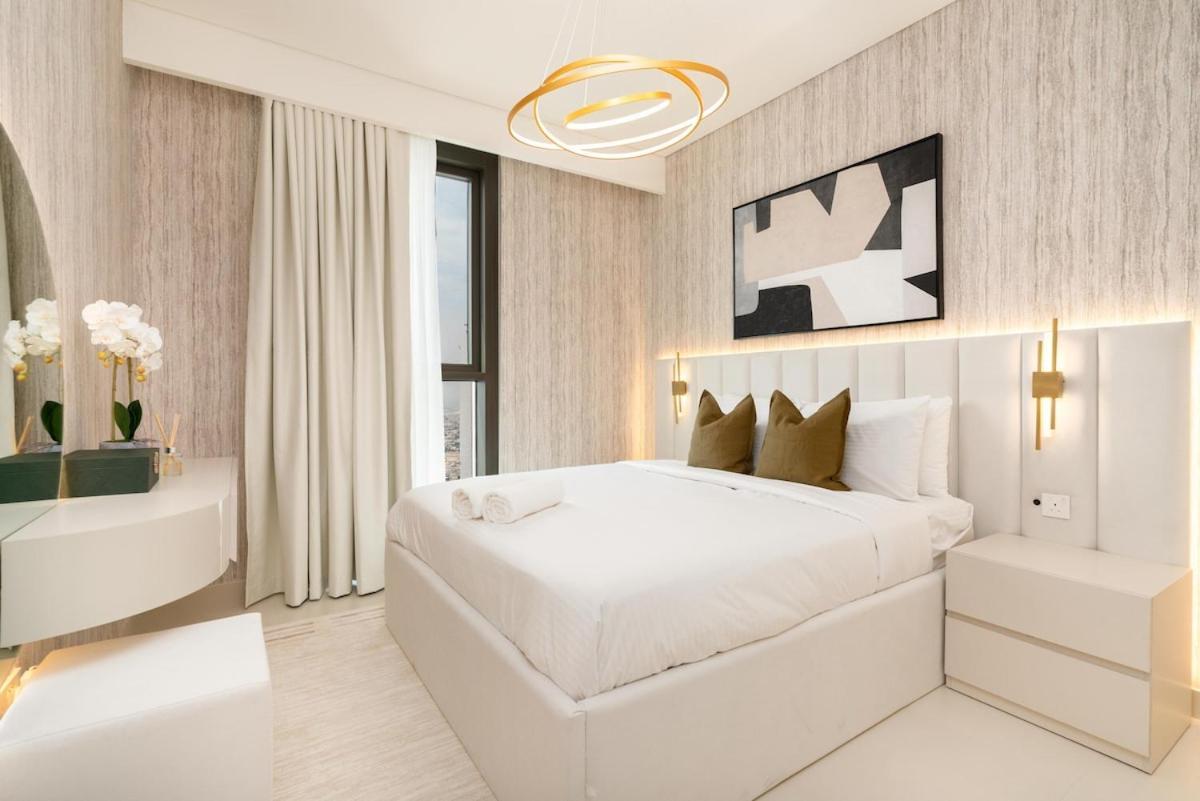 Luxury Furnished Unit In Downtown High Floor Dubai