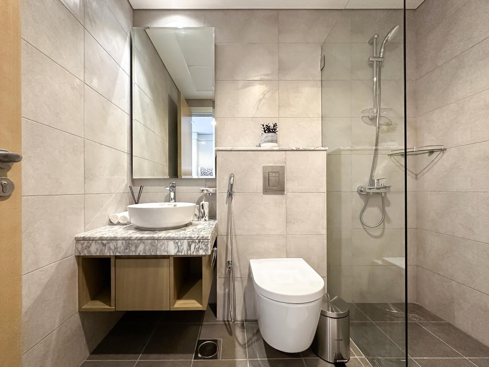 Apartment Trophy-twilight Edge 55th Floor W Lush Lagoon Pool