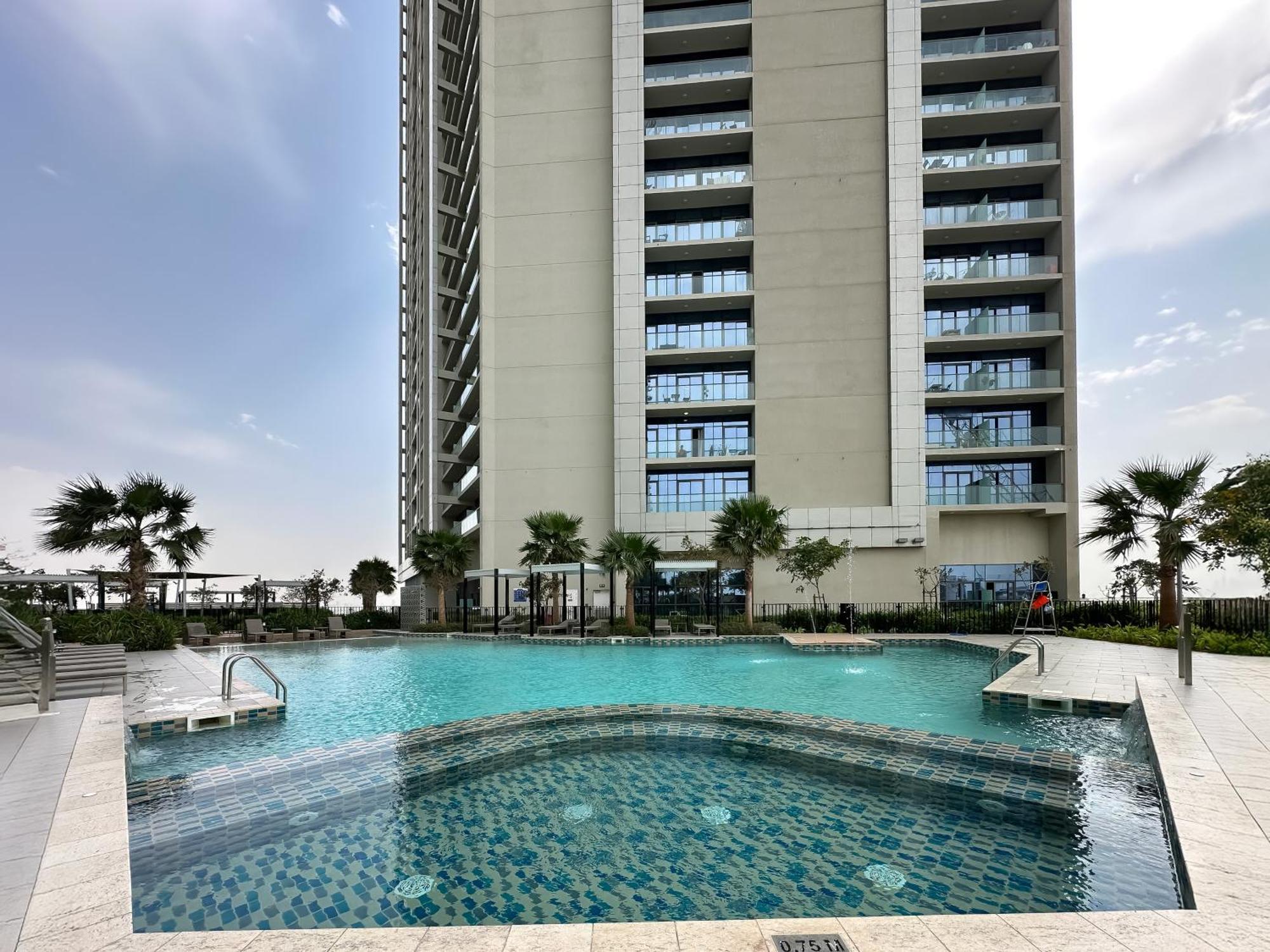 Apartment Trophy-twilight Edge 55th Floor W Lush Lagoon Pool *
