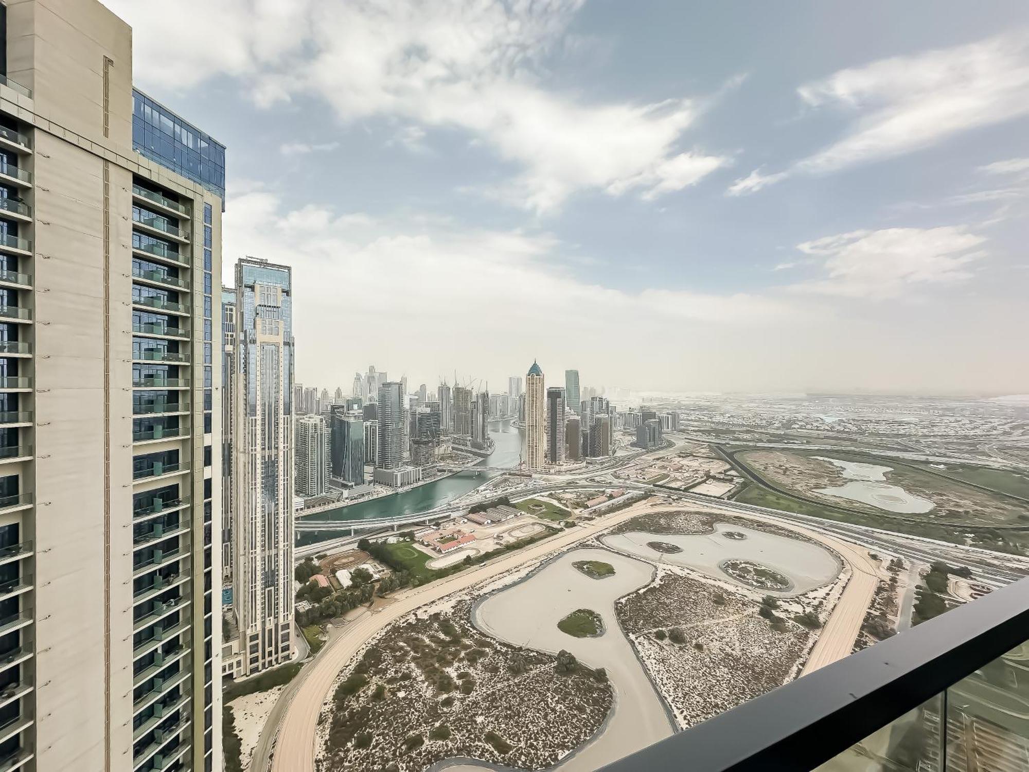 Trophy-twilight Edge 55th Floor W Lush Lagoon Pool *