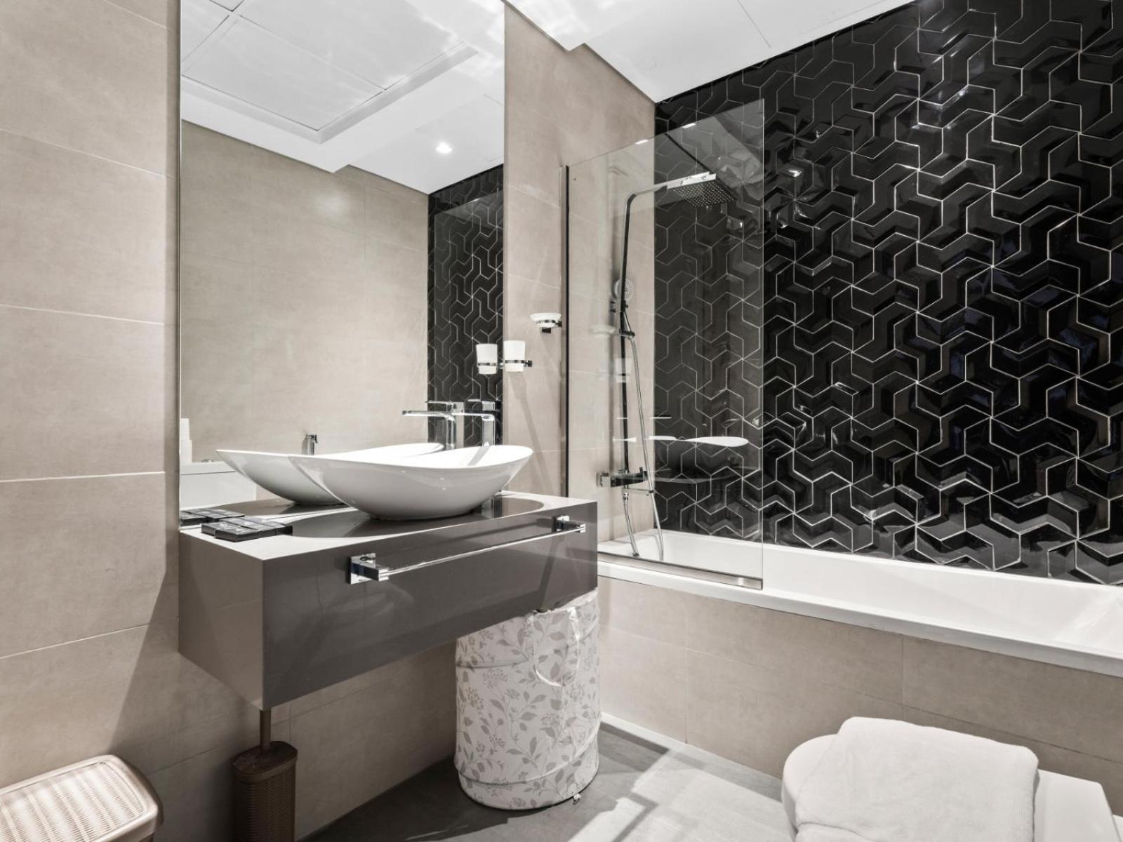 Sleek 1-bedroom -ag Tower, Business Bay Apartment Dubai