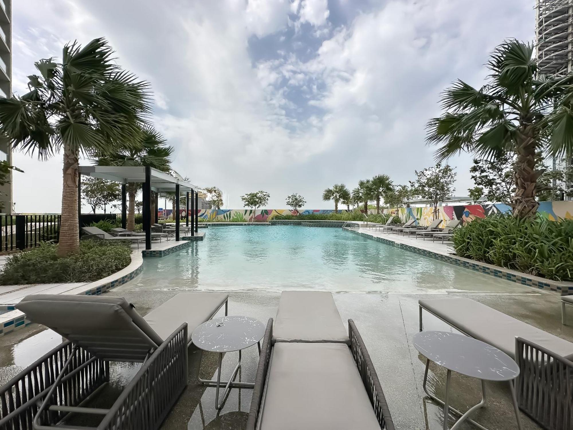 Trophy-twilight Edge 55th Floor W Lush Lagoon Pool * Dubai