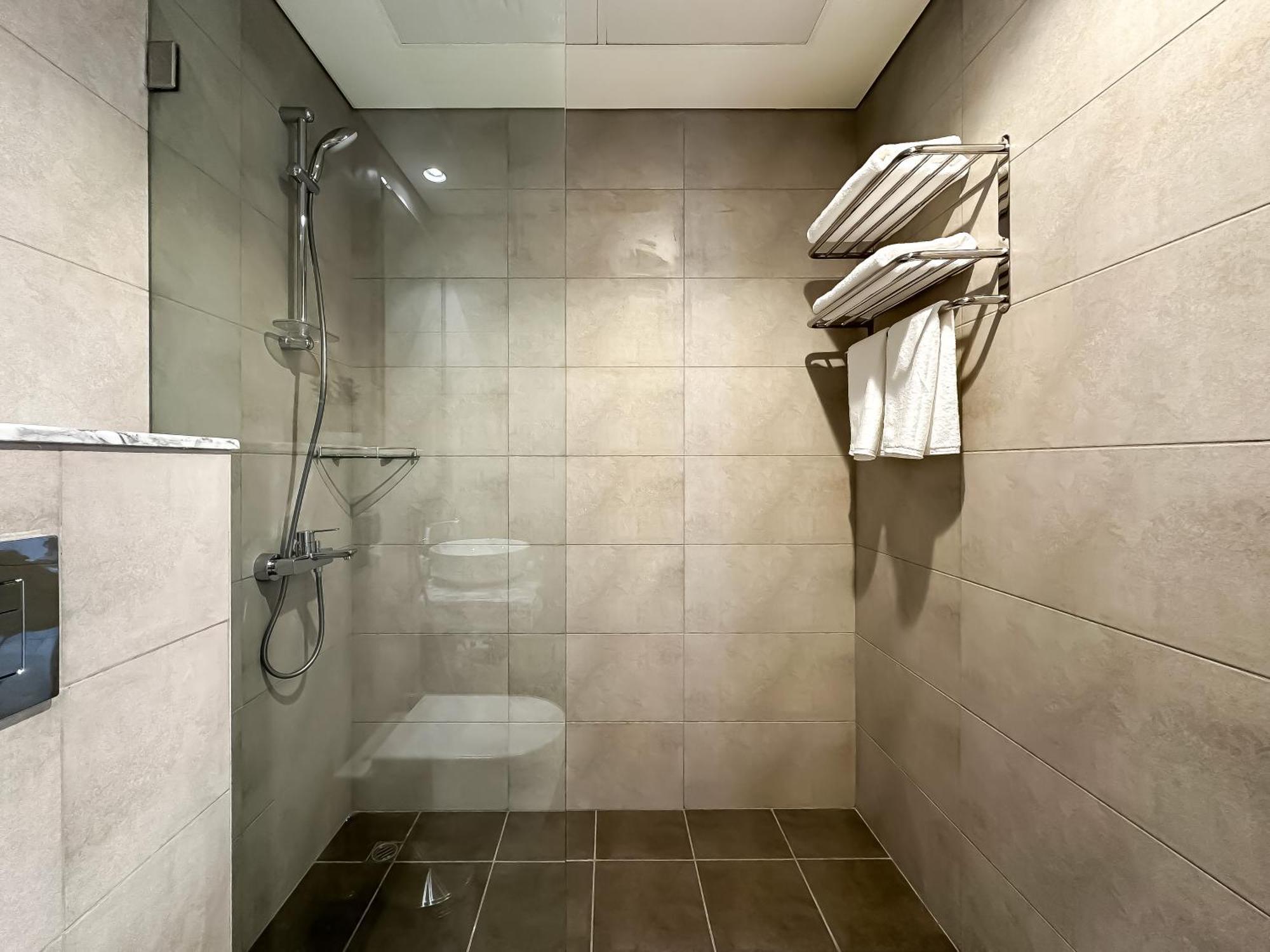 Apartment Trophy-twilight Edge 55th Floor W Lush Lagoon Pool *